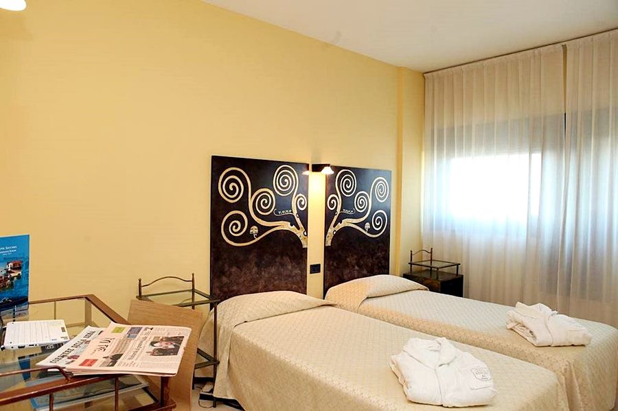 Double or Twin Standard