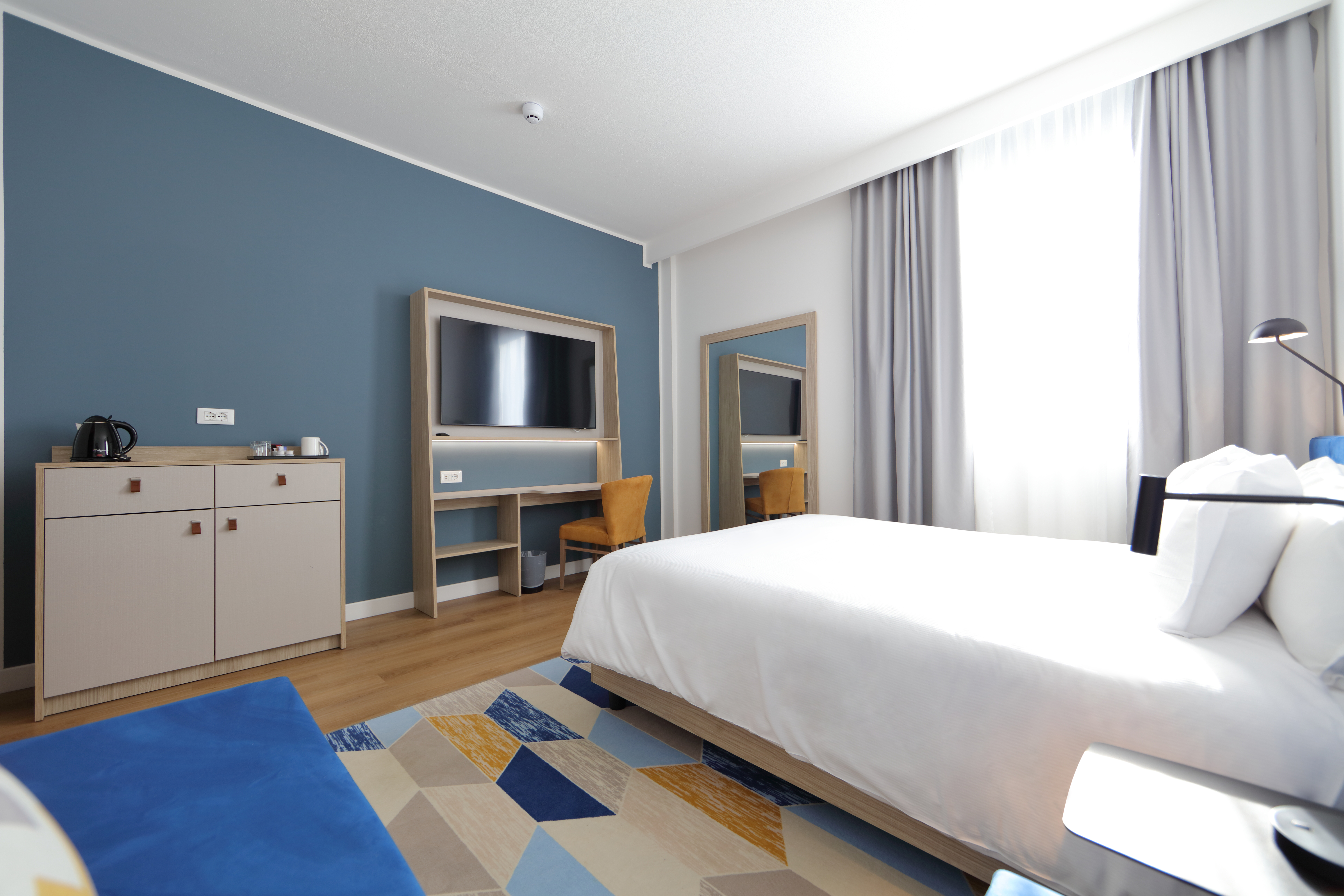 Double Queen Size Bed