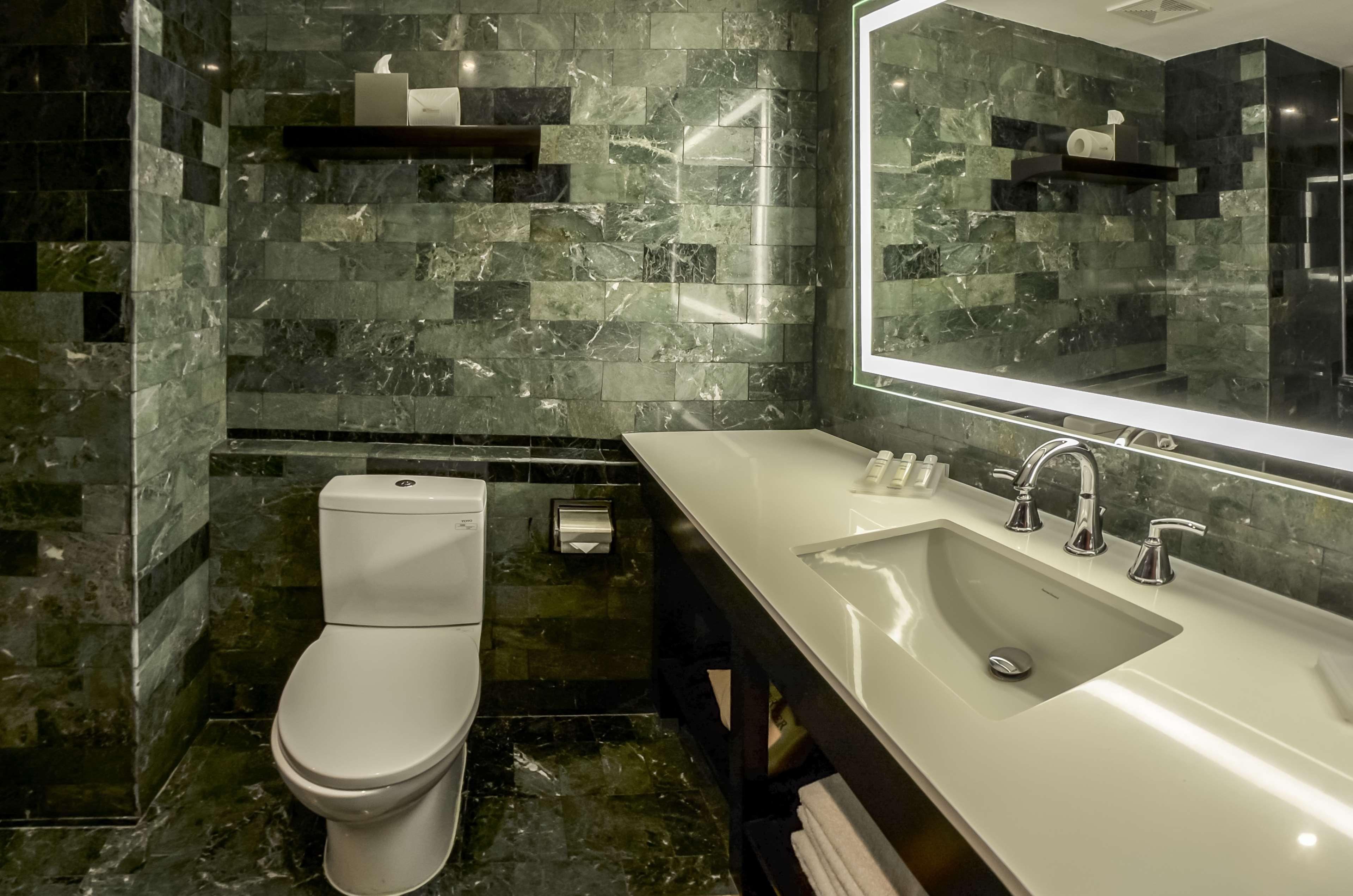 Double City View King Bed