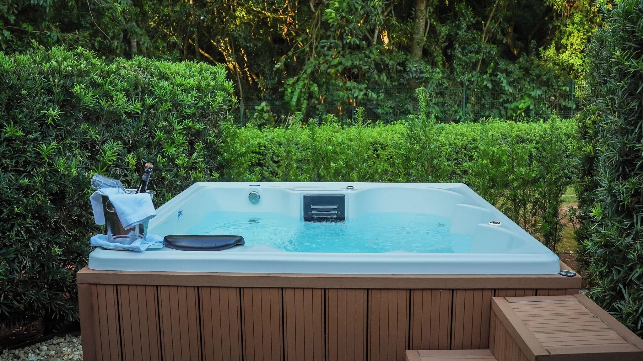 Quadruple Premier Queen Bed