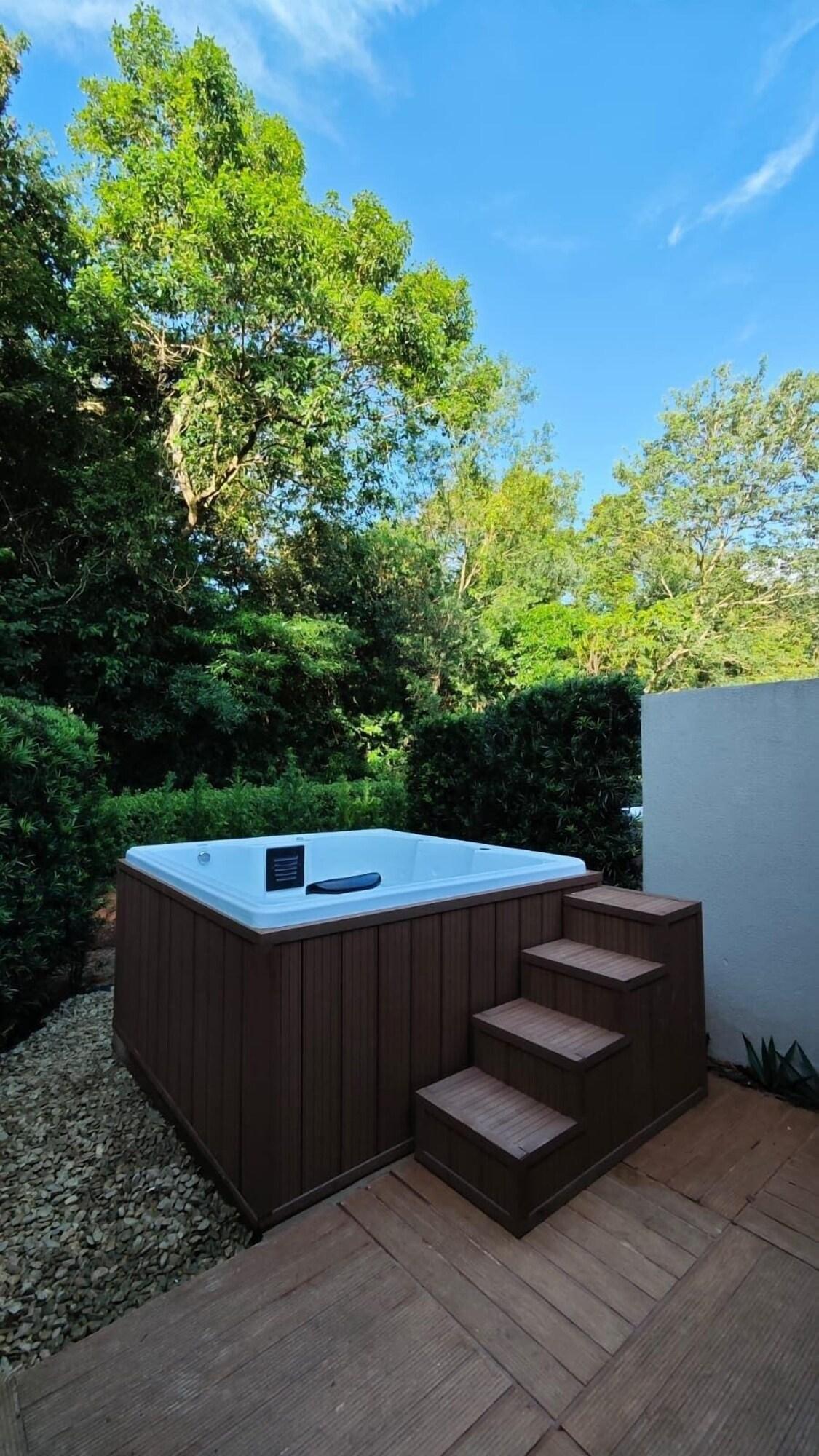 Quadruple Premier Queen Bed