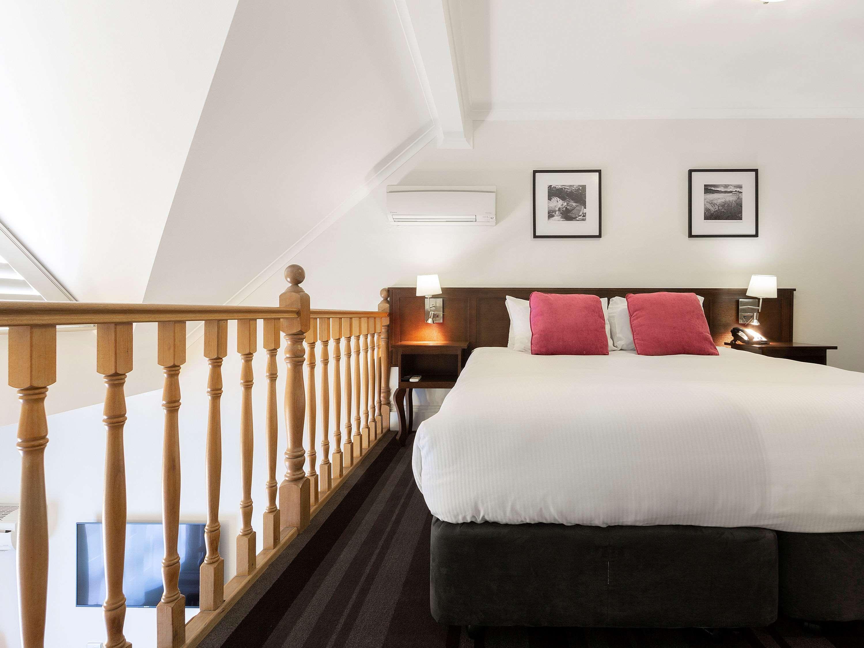 Double Deluxe King Bed