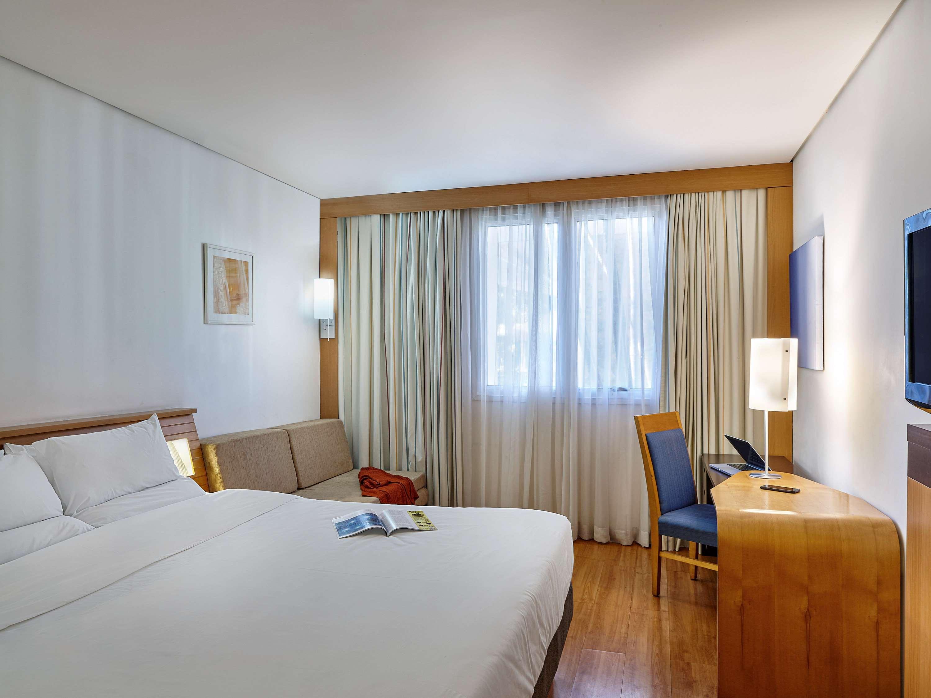 Double King Size Bed