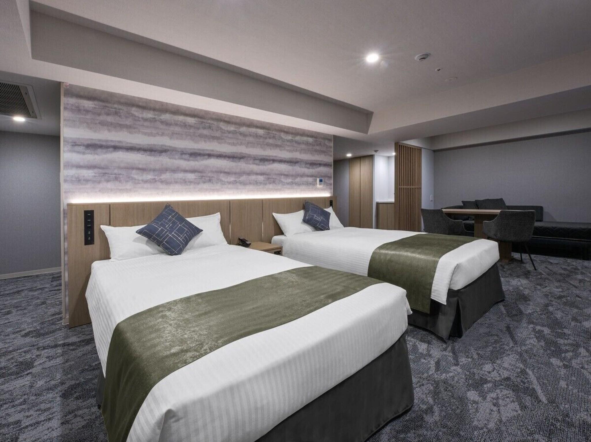 Twin Deluxe Two Beds