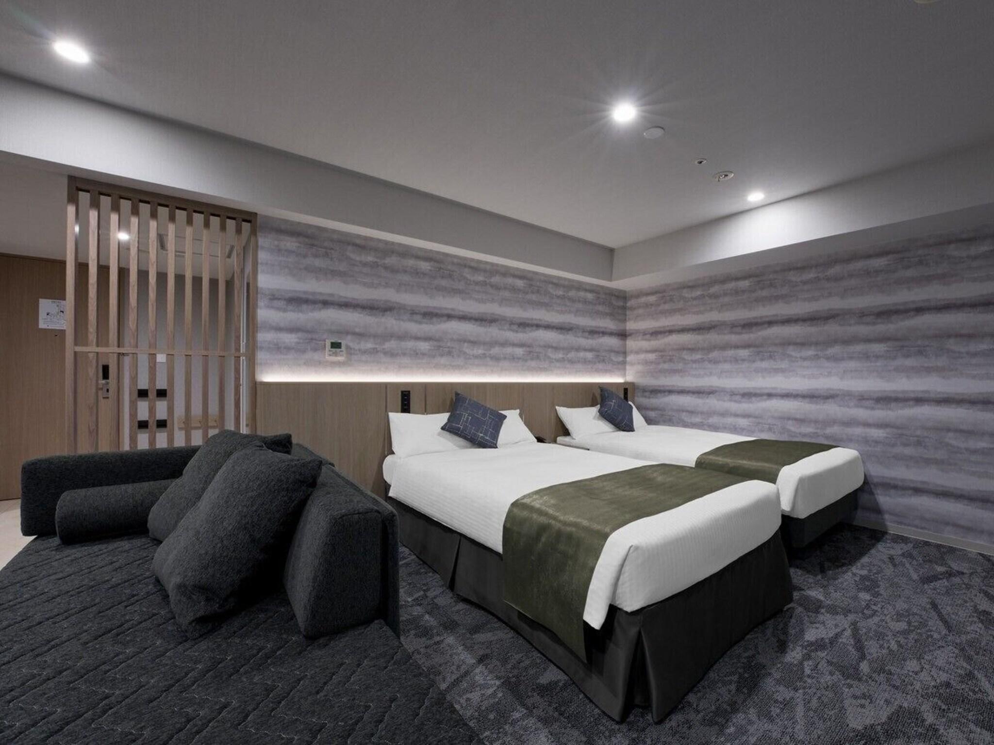 Twin Deluxe Two Beds