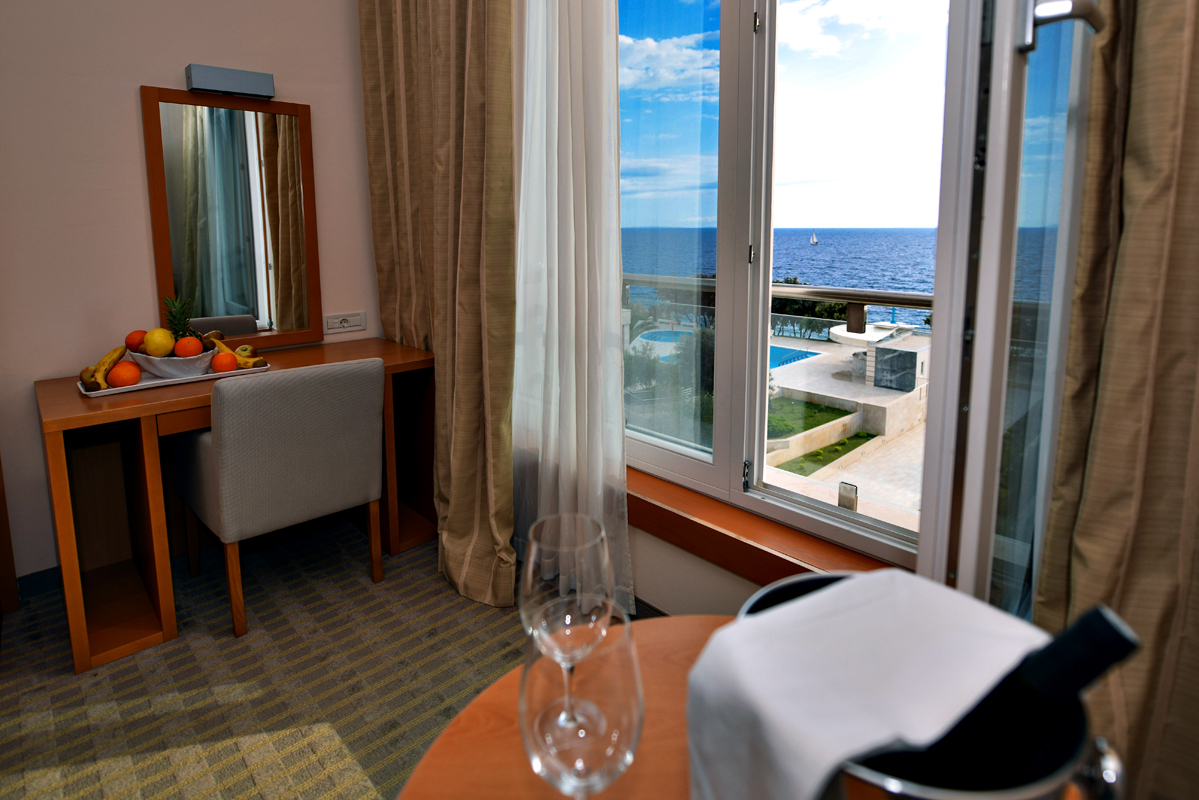 Double Superior Sea View