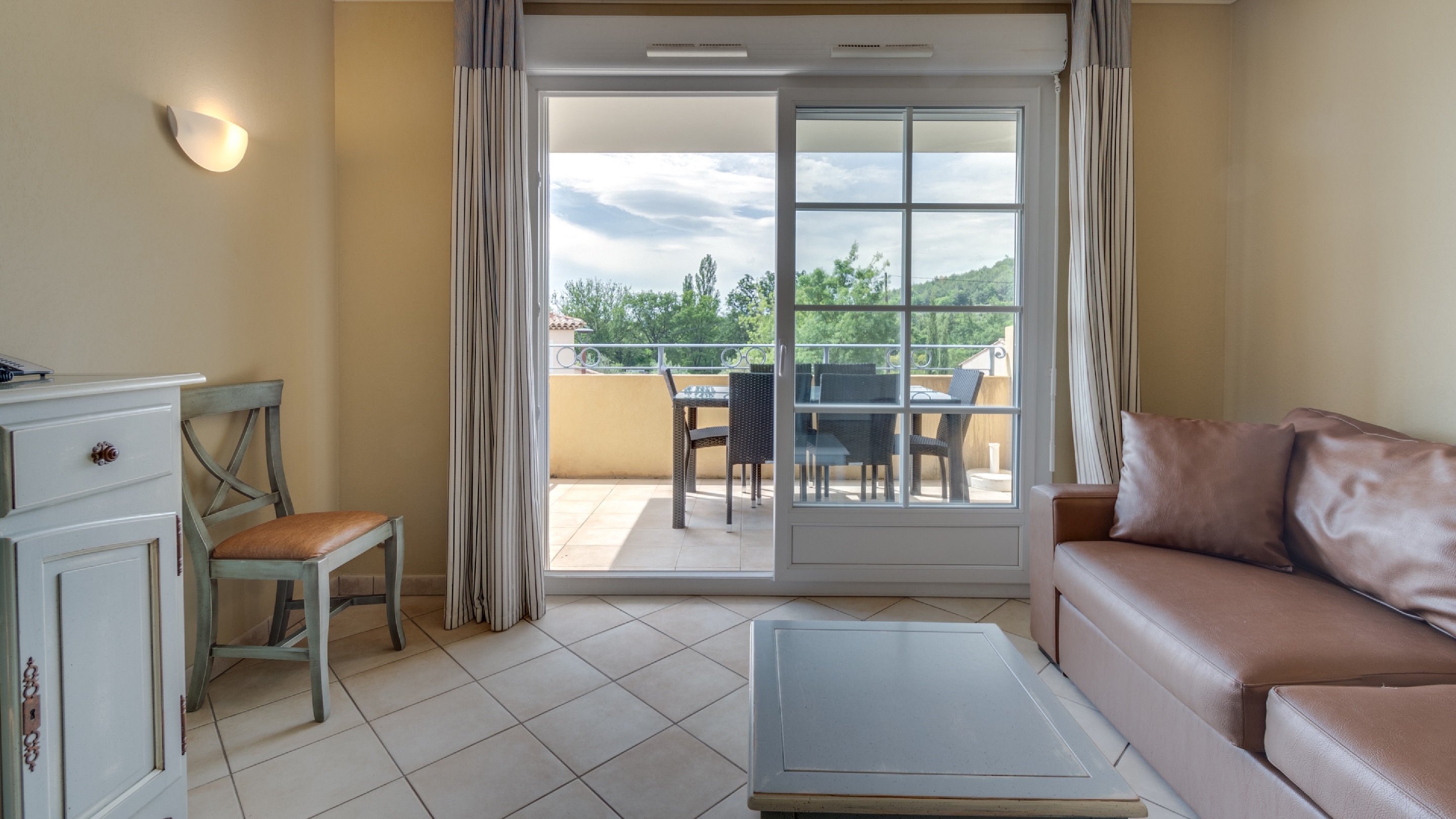 Apartment Capacity 6 Two Bedrooms