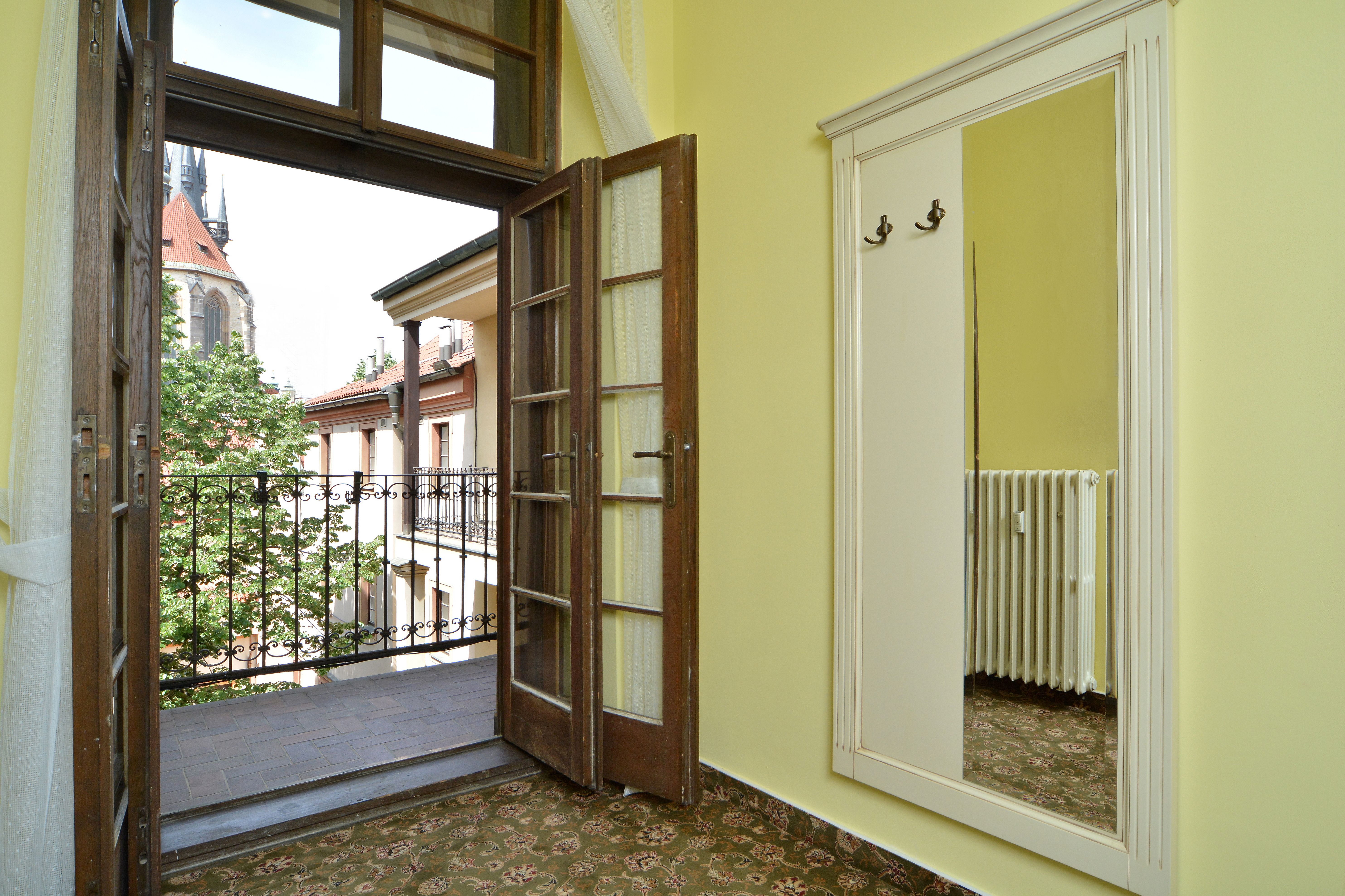 Double or Twin Standard