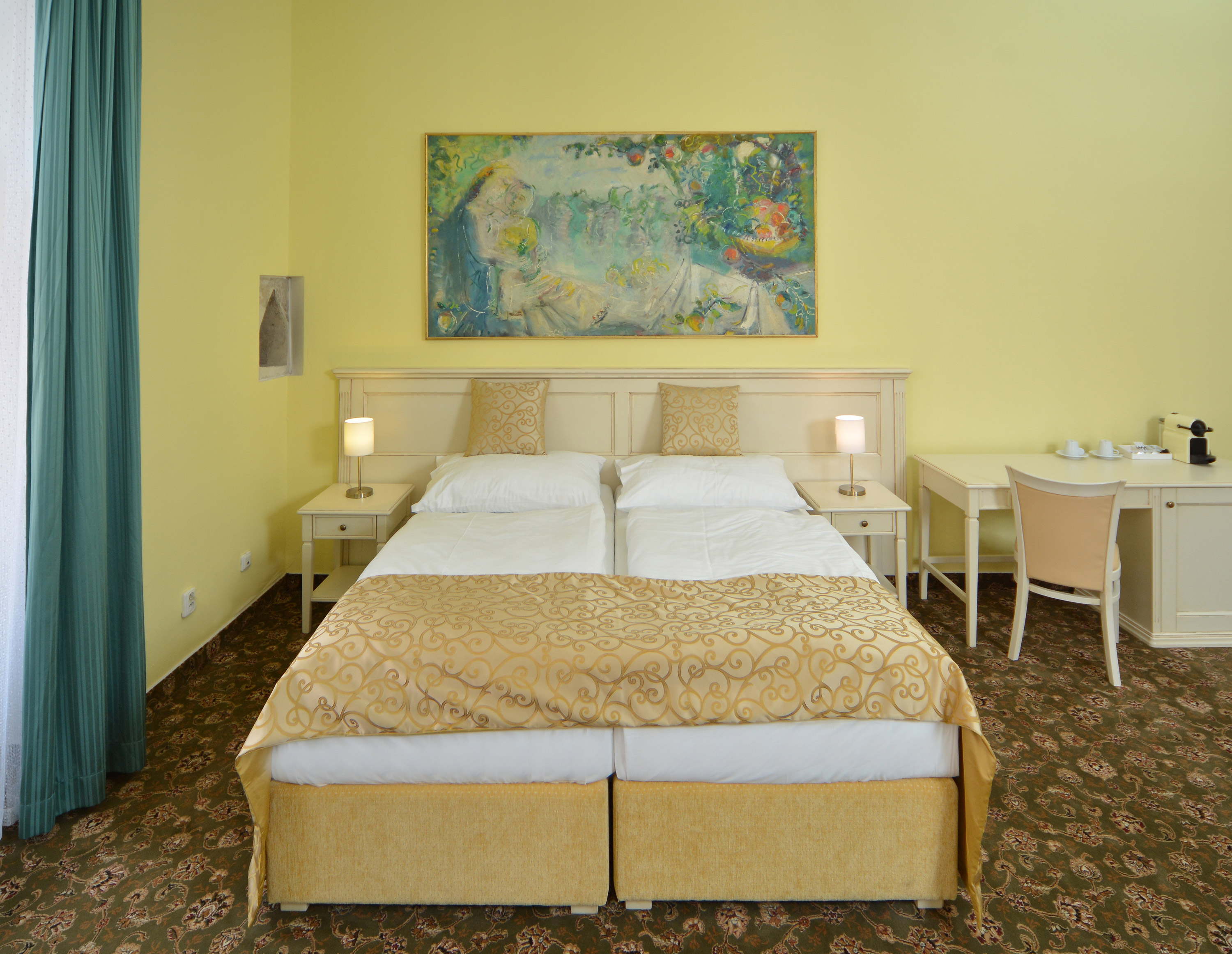 Double or Twin Standard