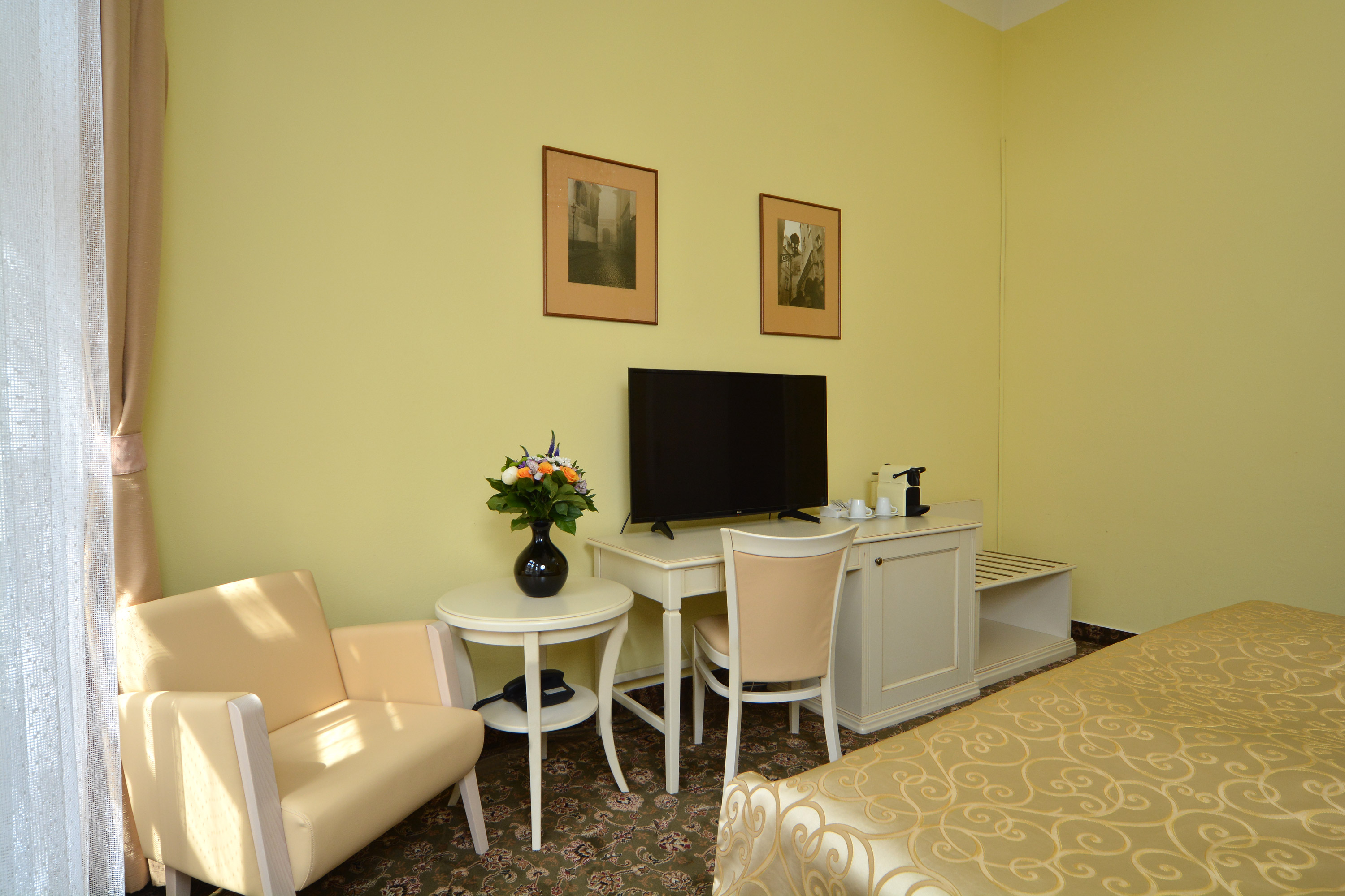 Double or Twin Standard