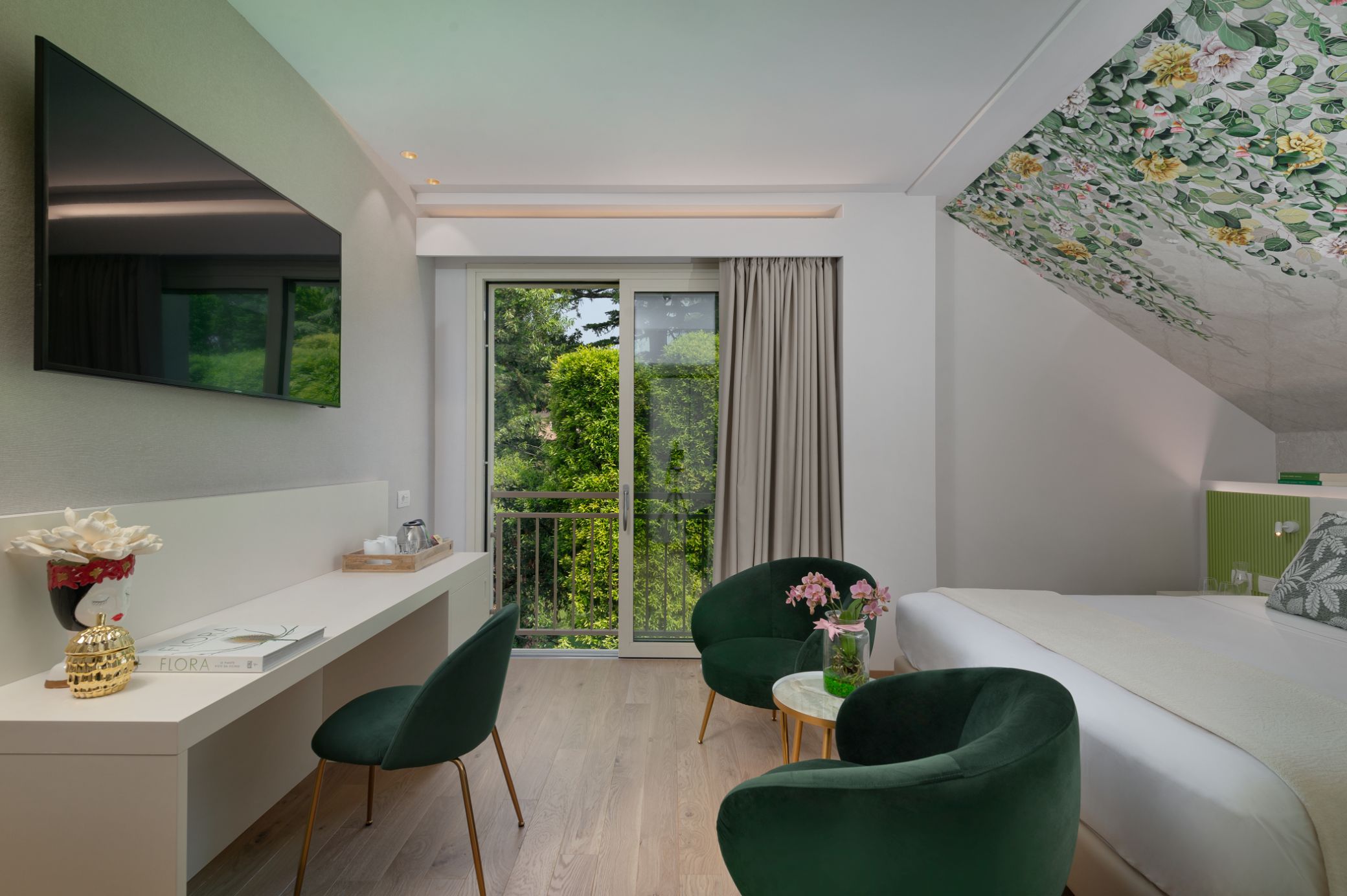 Double King Size Bed