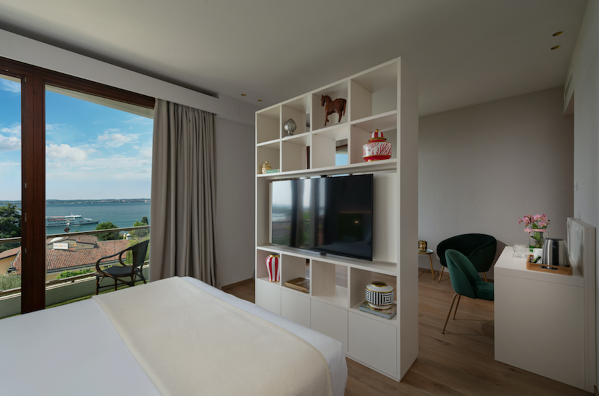 Junior Suite Lake View