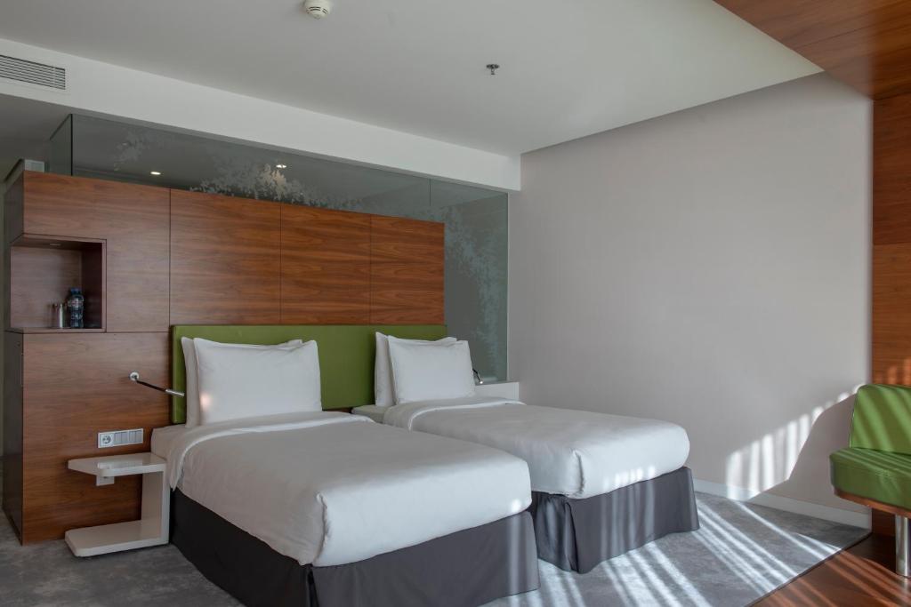 Double Single Superior