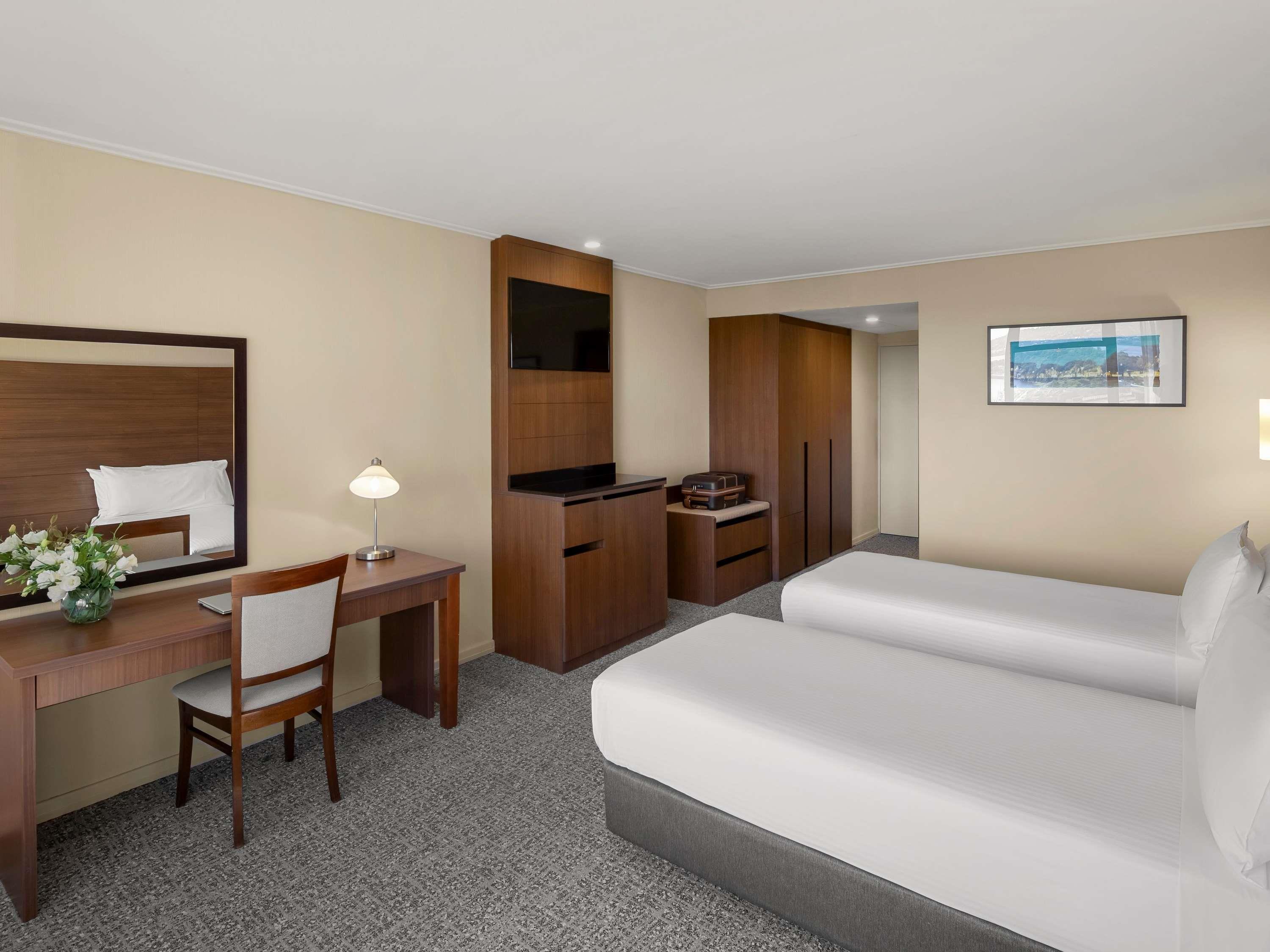 Double Deluxe King Bed