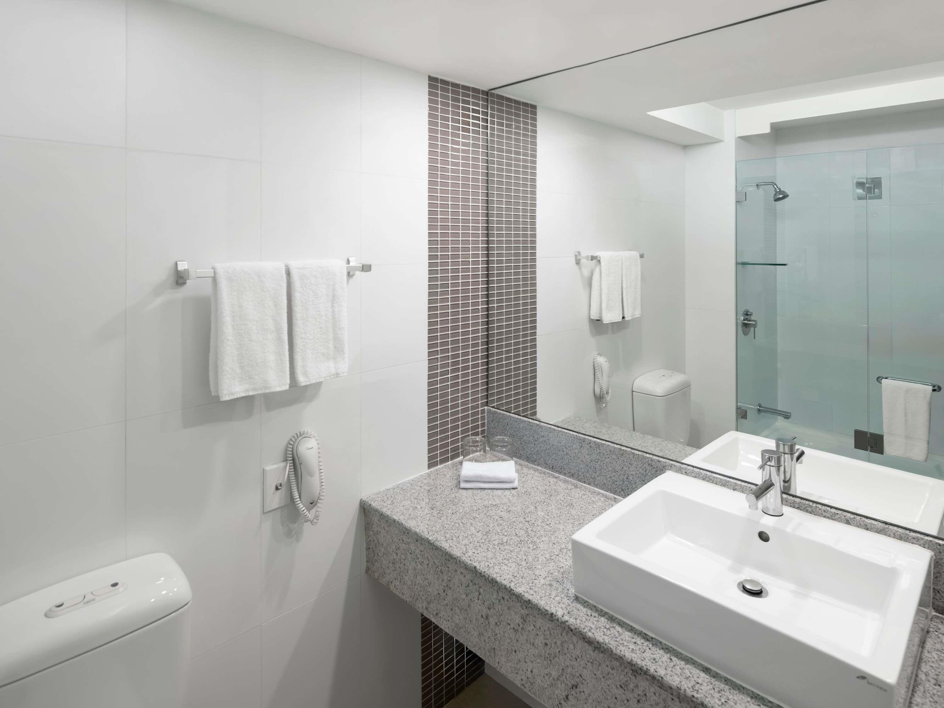 Double Deluxe King Bed