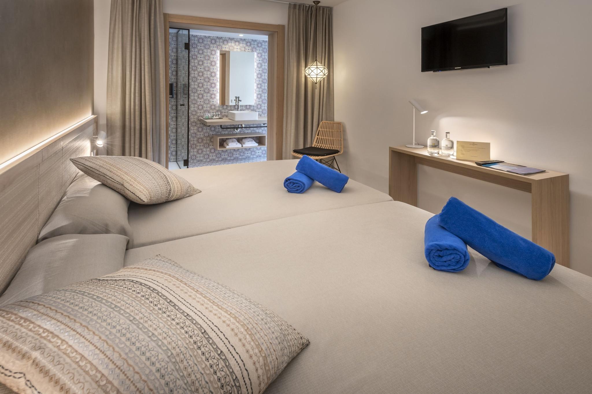 Quadruple Two Double Beds