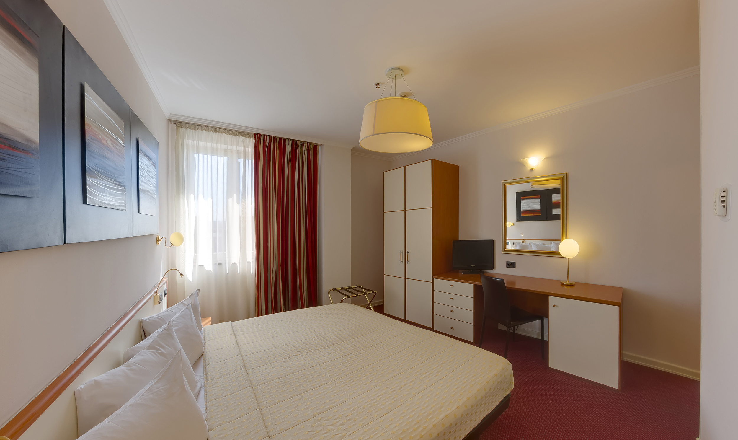 Double or Twin Standard