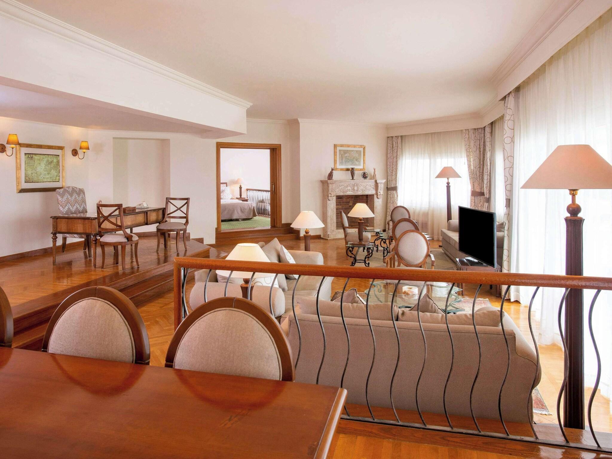 Family Room Sea View King Bed