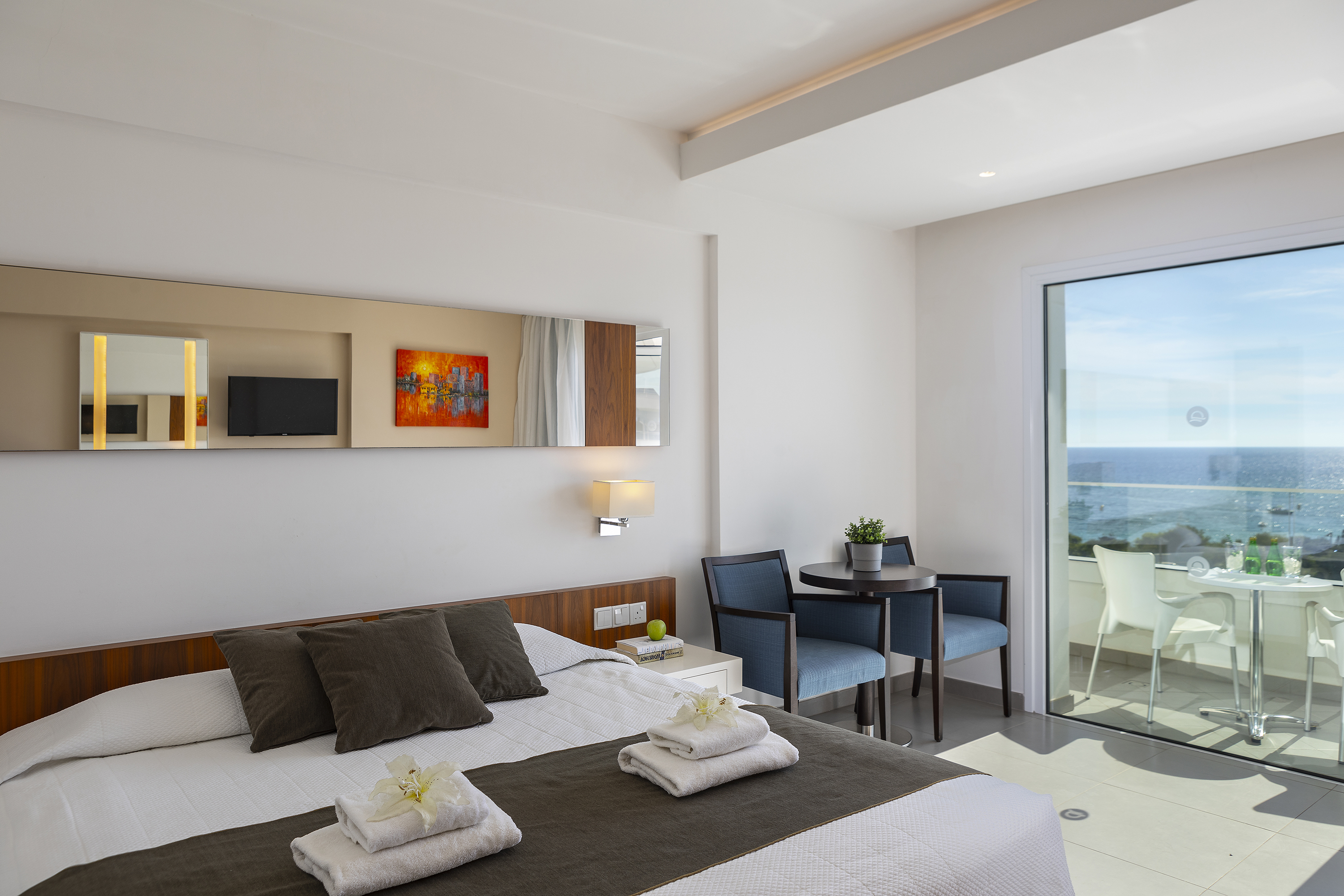 Double or Twin Superior Sea View