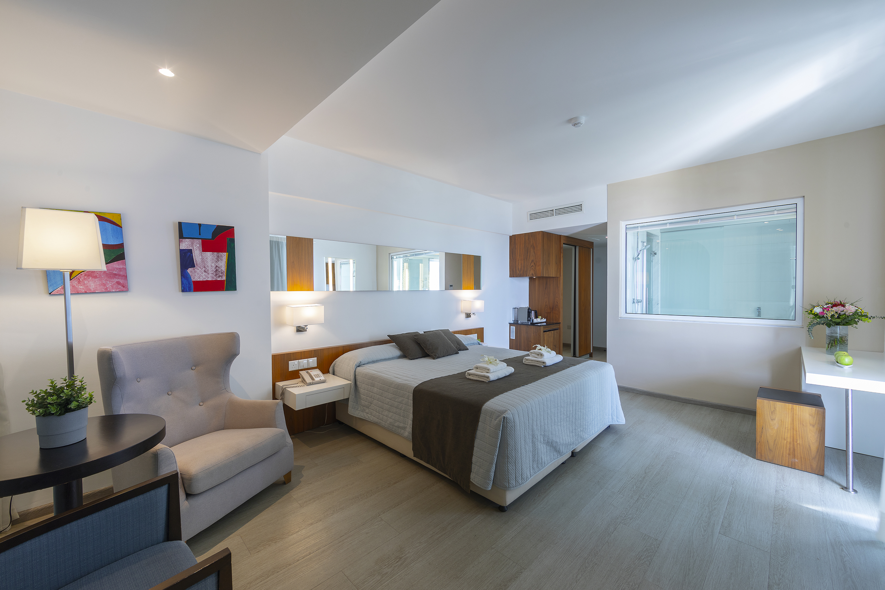 Double or Twin Deluxe with Jacuzzi