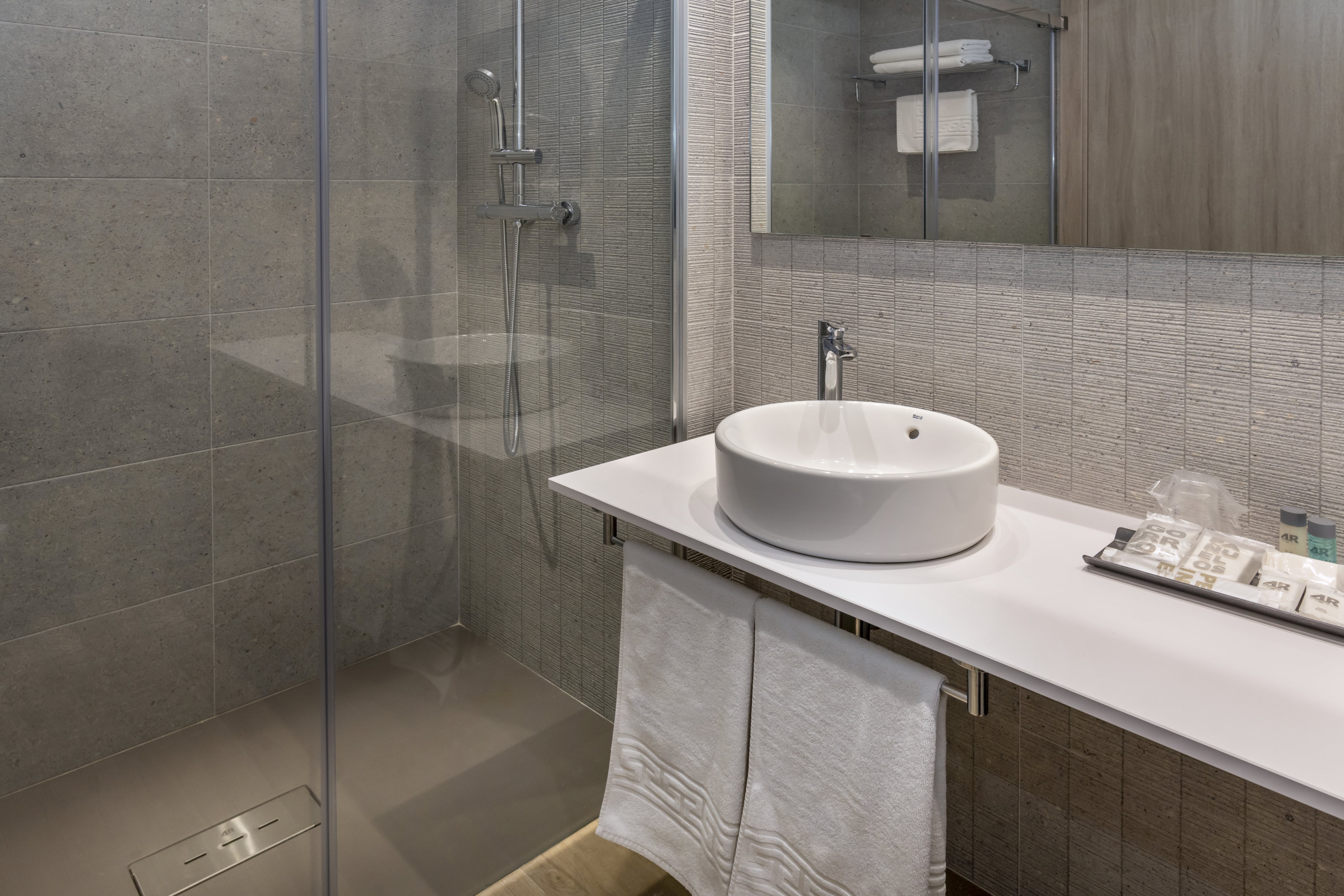 Double or Twin Standard