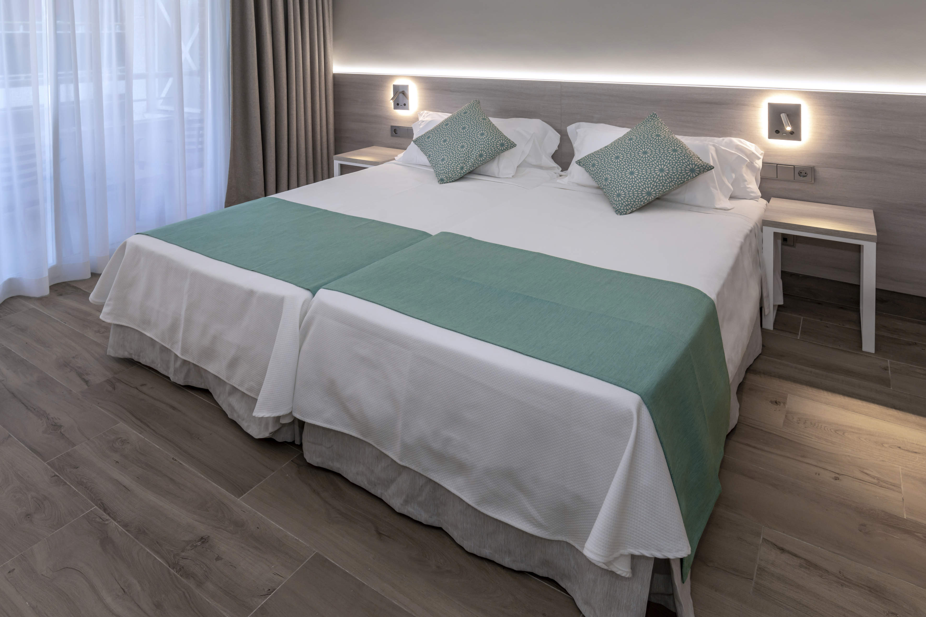 Double or Twin Standard