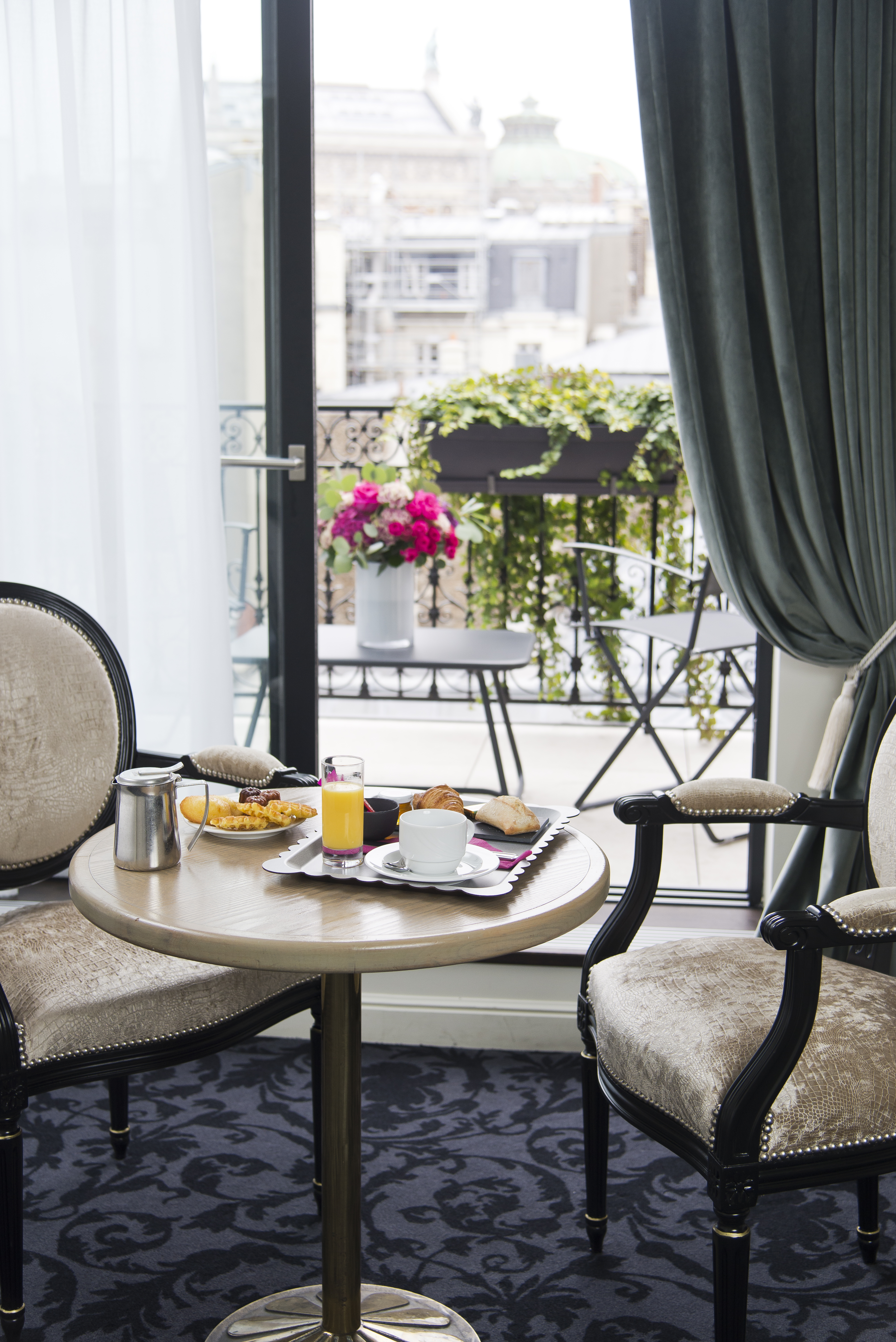 Double or Twin Deluxe with Terrace