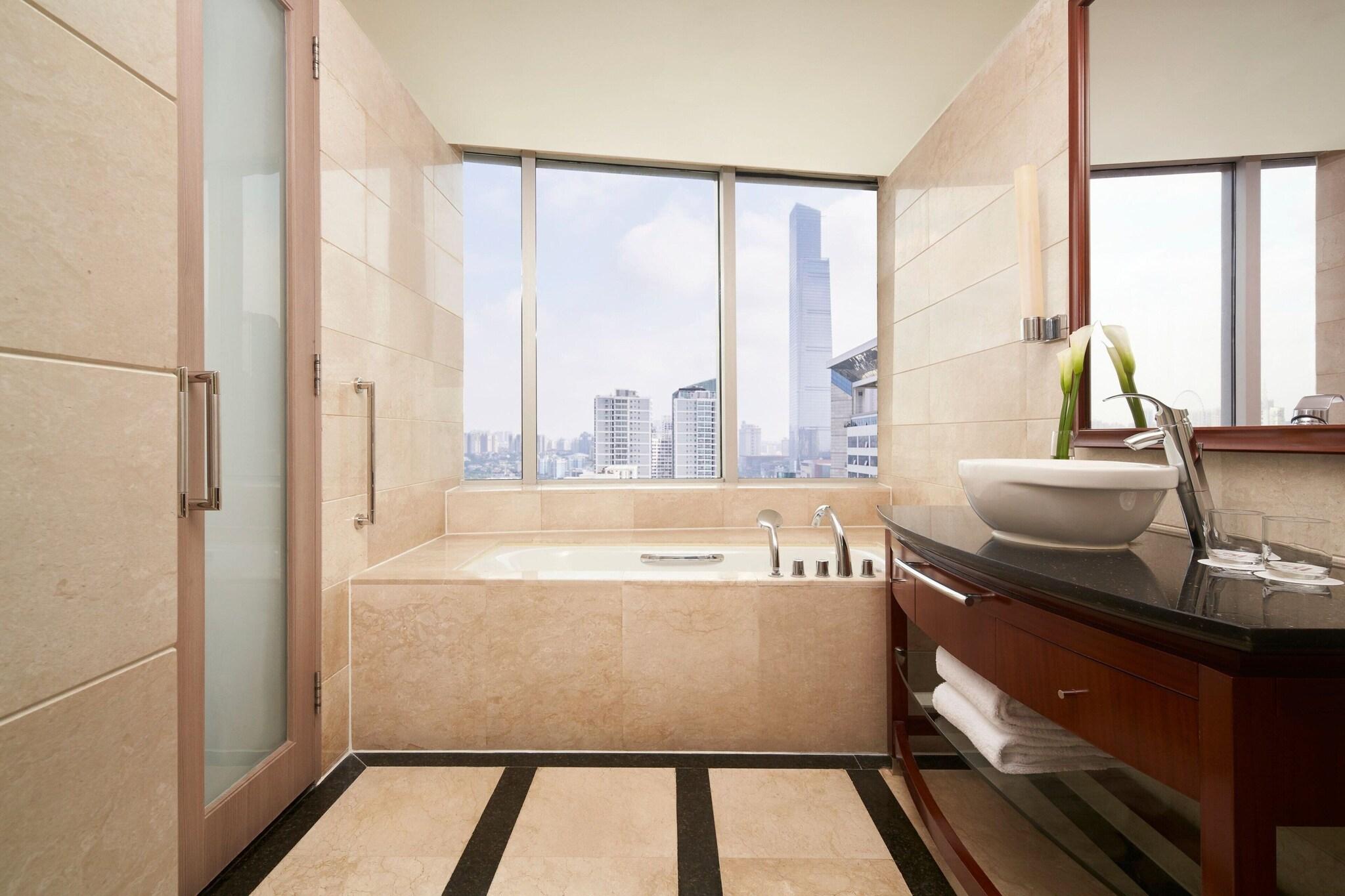 Double Deluxe King Bed