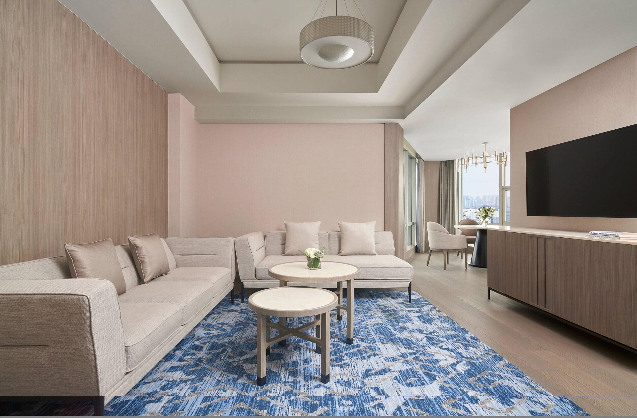 Suite Deluxe City View