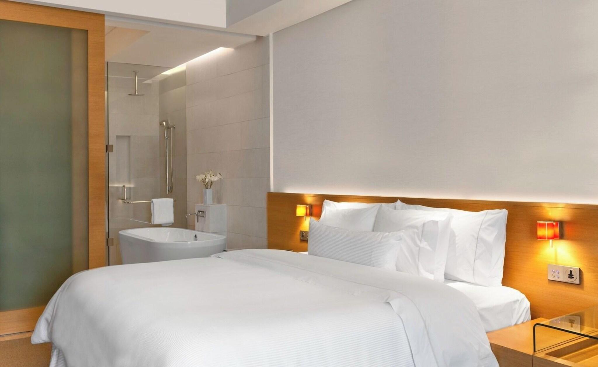 Double Executive King Bed