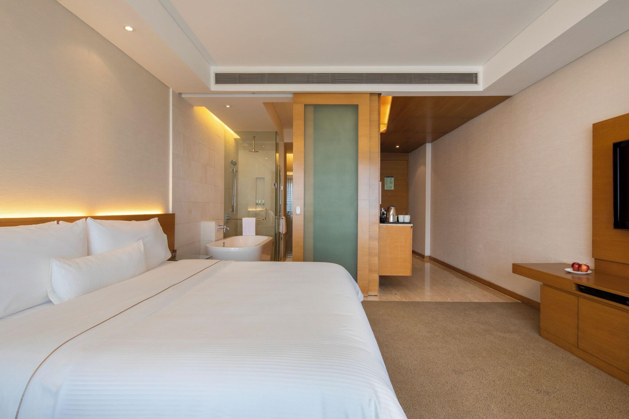 Double Executive King Bed