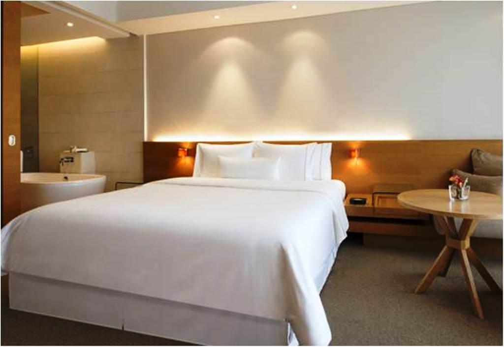 Double Club Executive