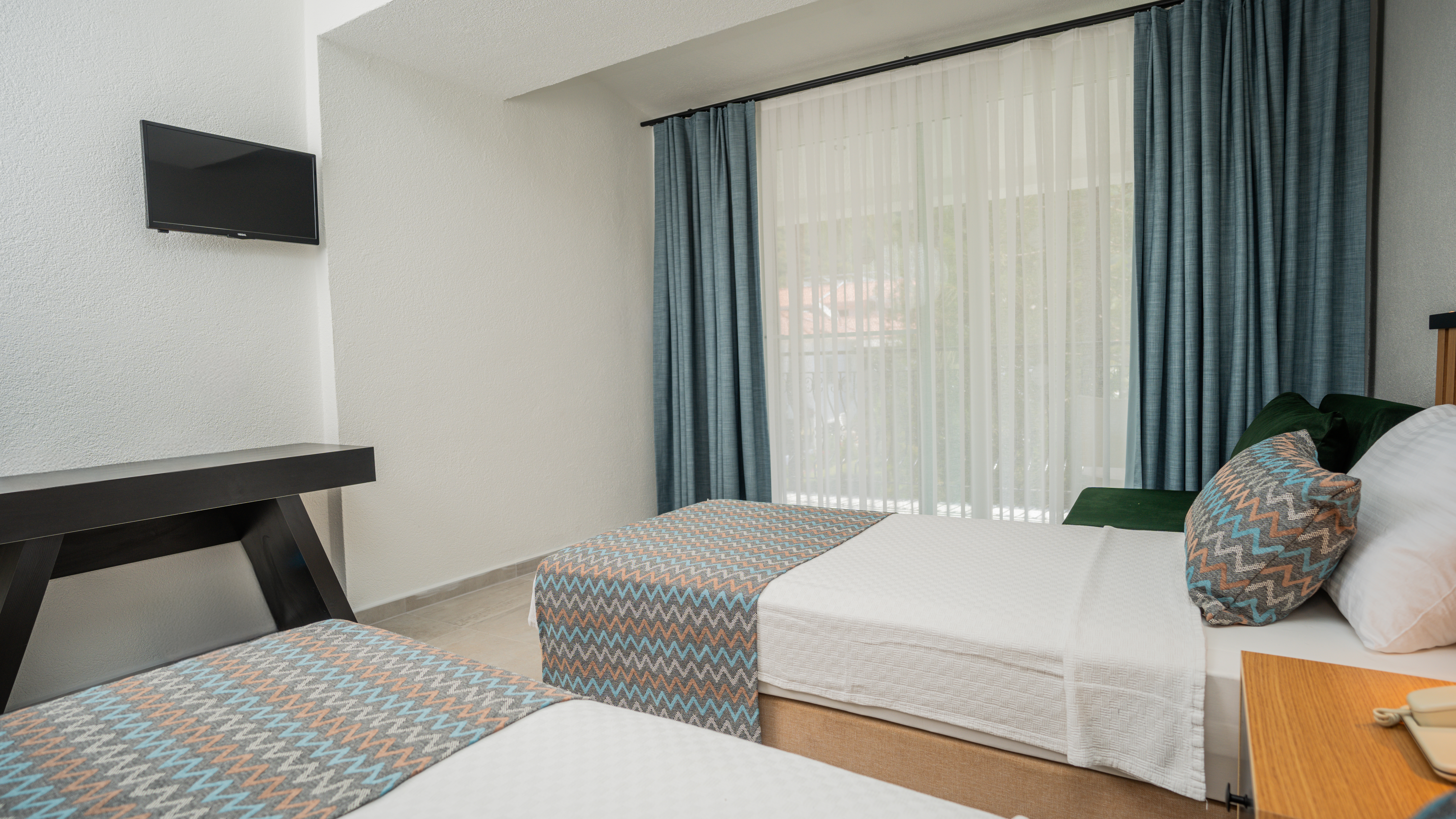 Double or Twin Standard