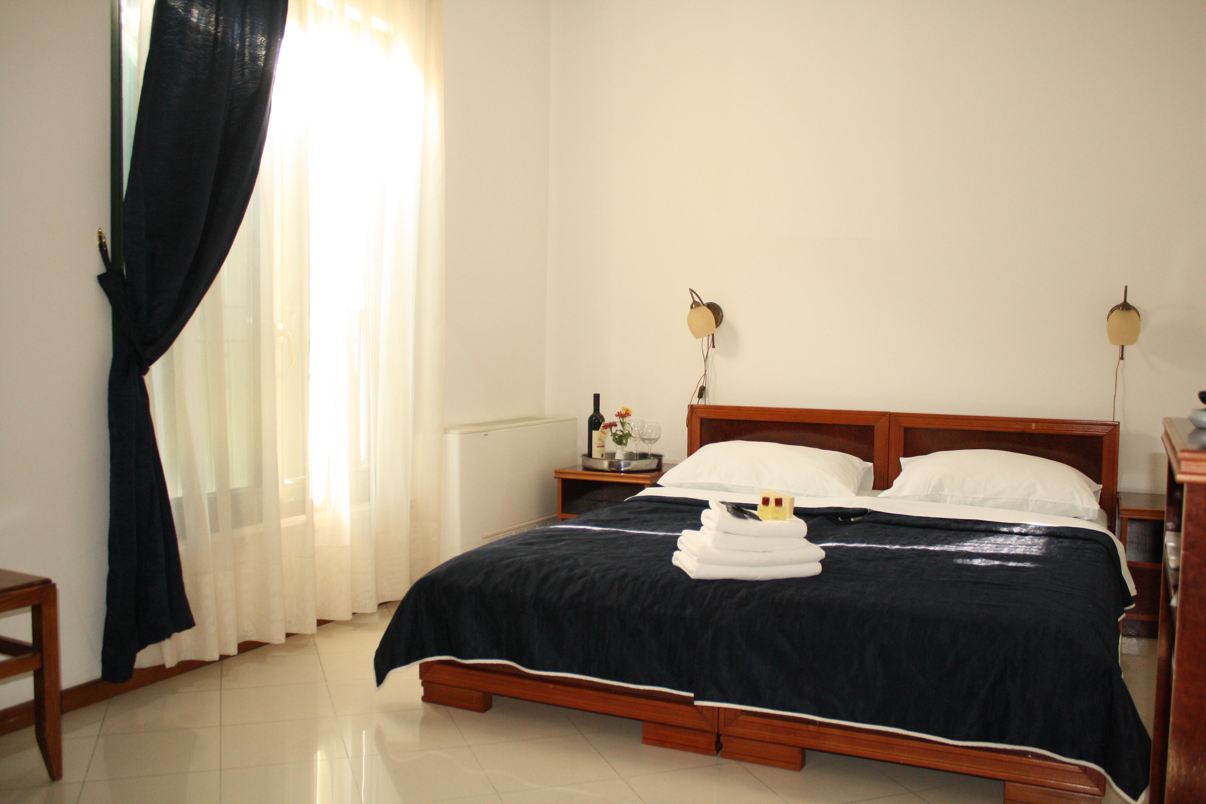 Double or Twin Standard