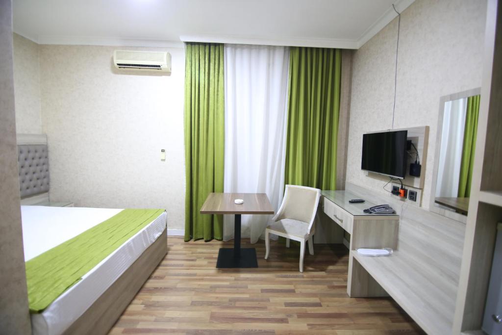 Twin Superior City View