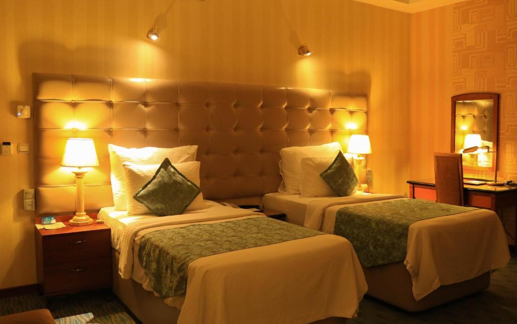 Double or Twin Standard