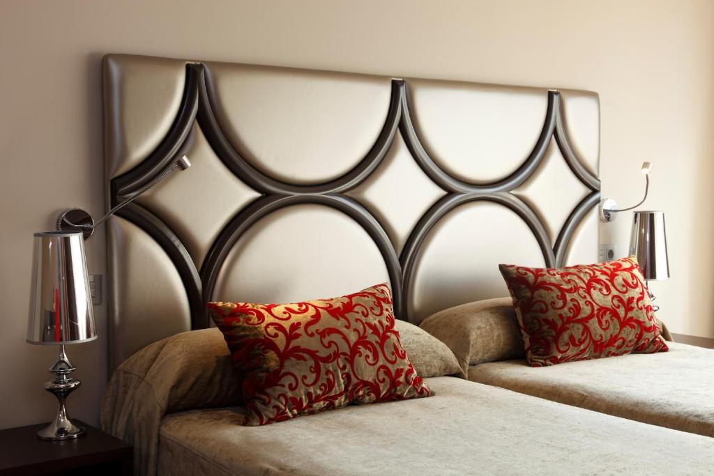 Double or Twin Standard