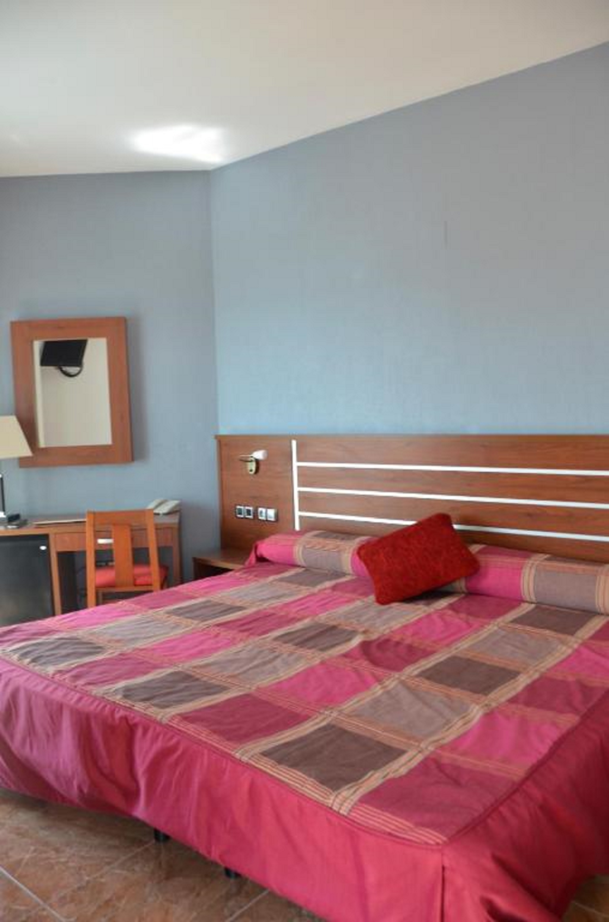 Double or Twin Standard