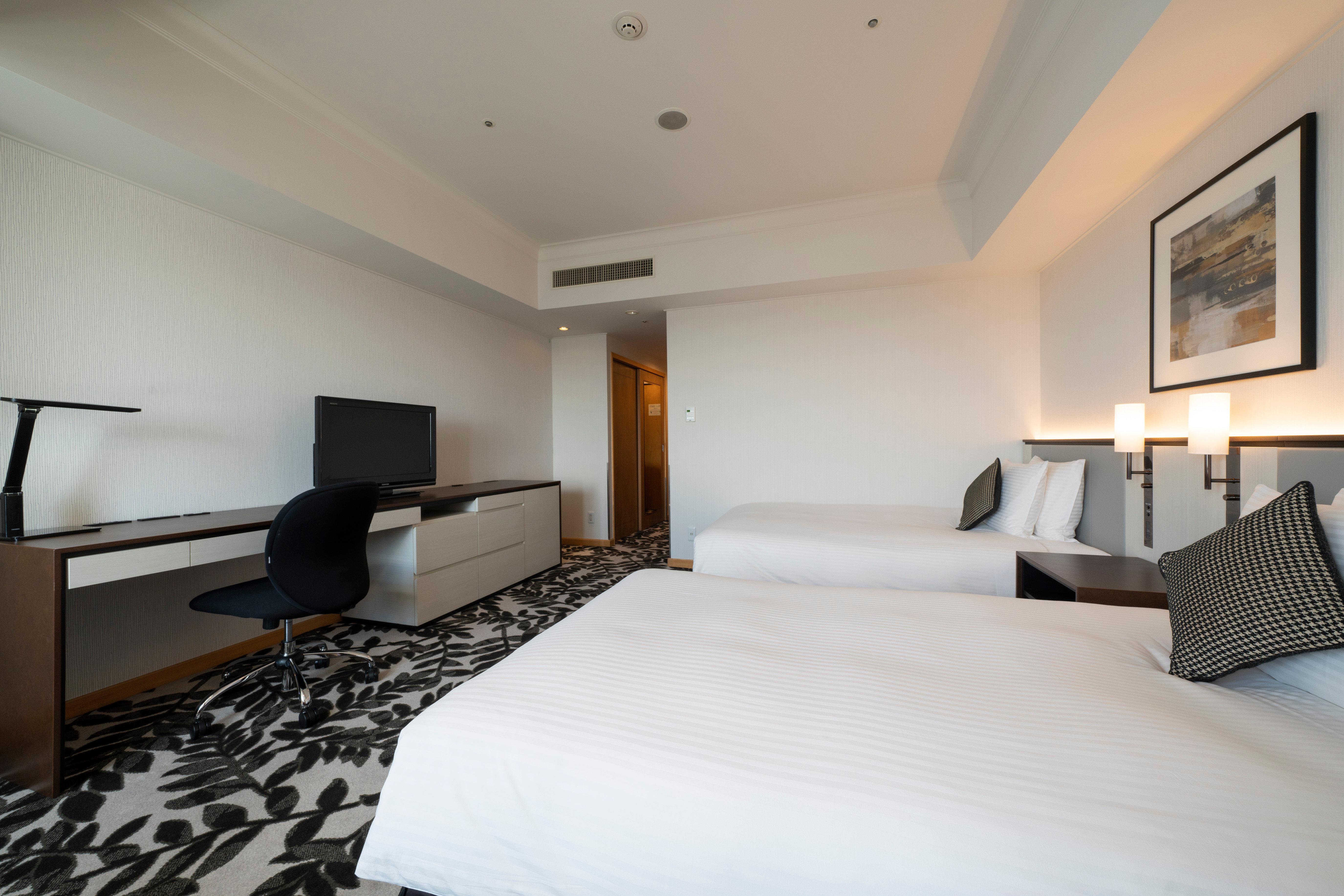 Twin Premium City View