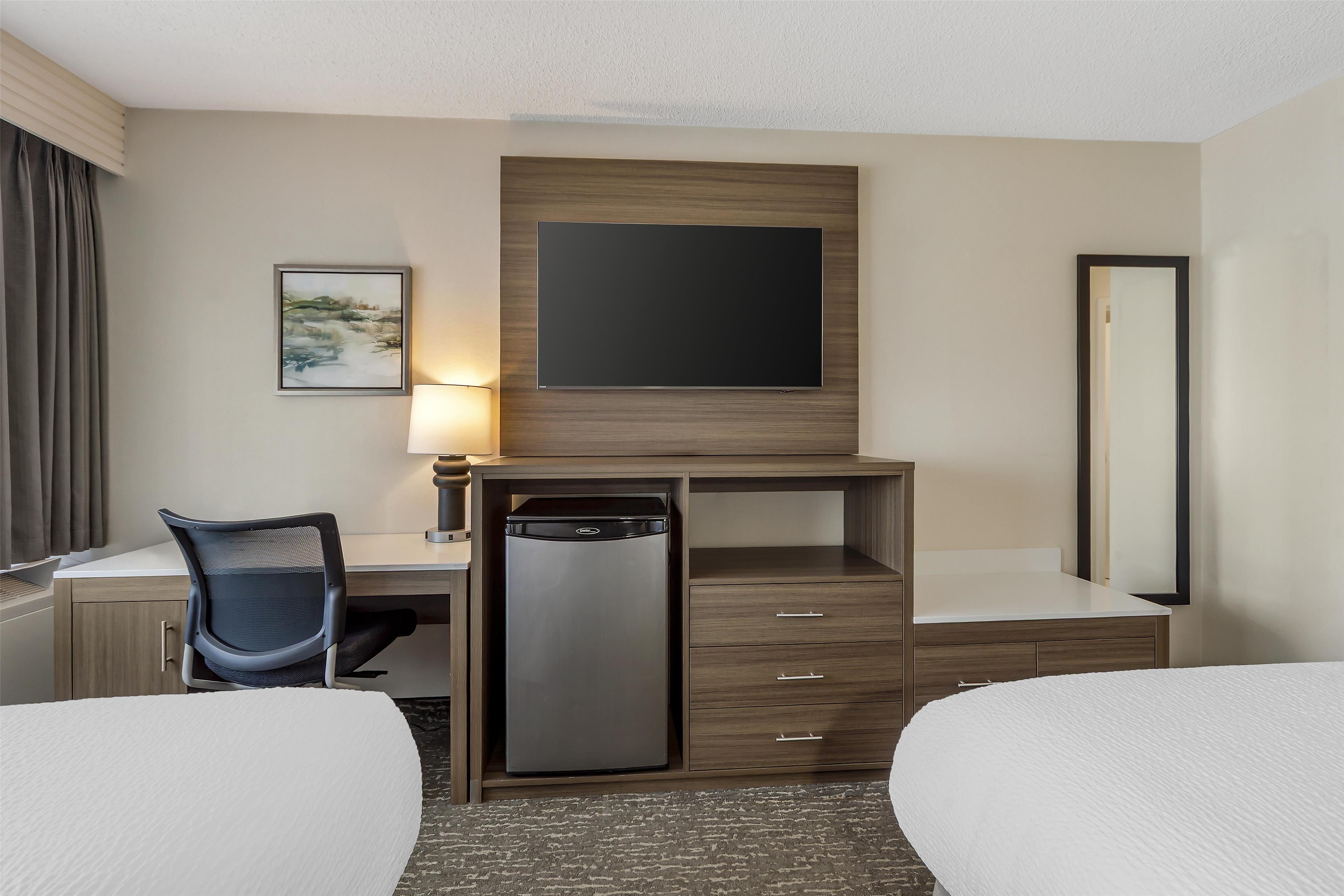 Double Executive Queen Bed