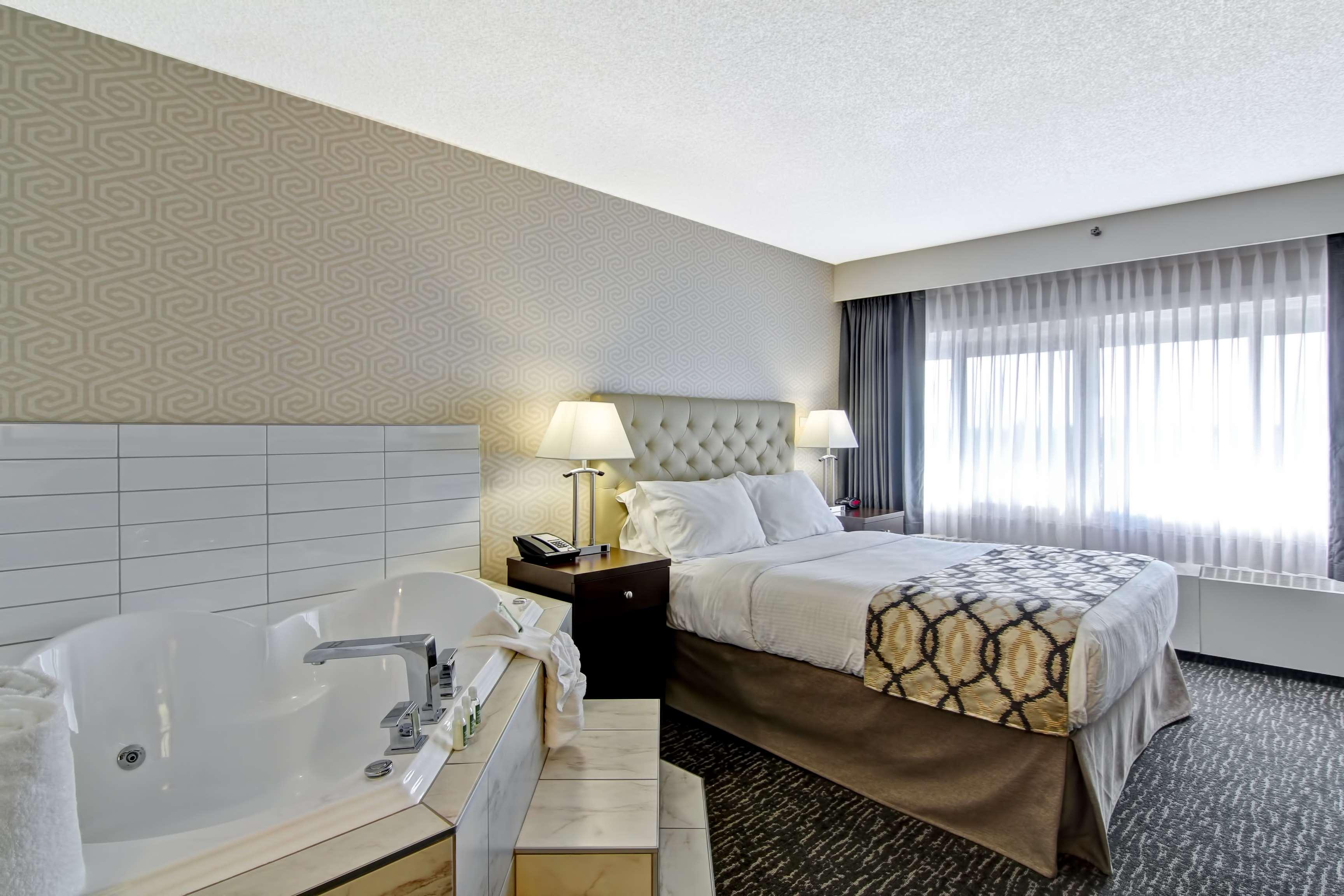 Double Queen Size Bed