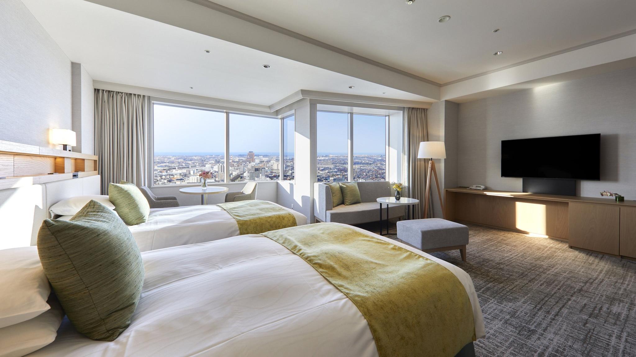 Twin Deluxe Two Beds