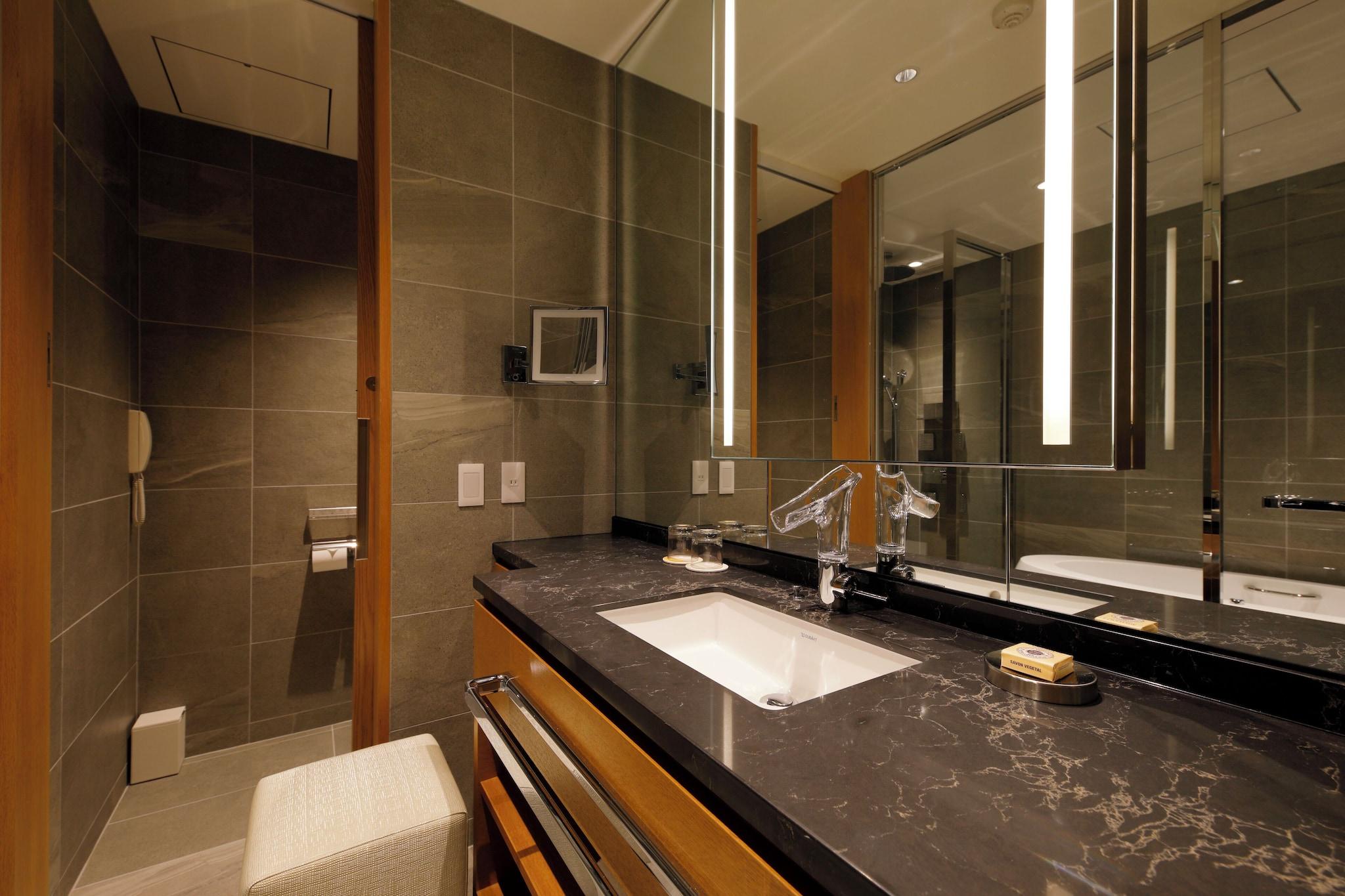 Suite Two Double Beds Non Smoking