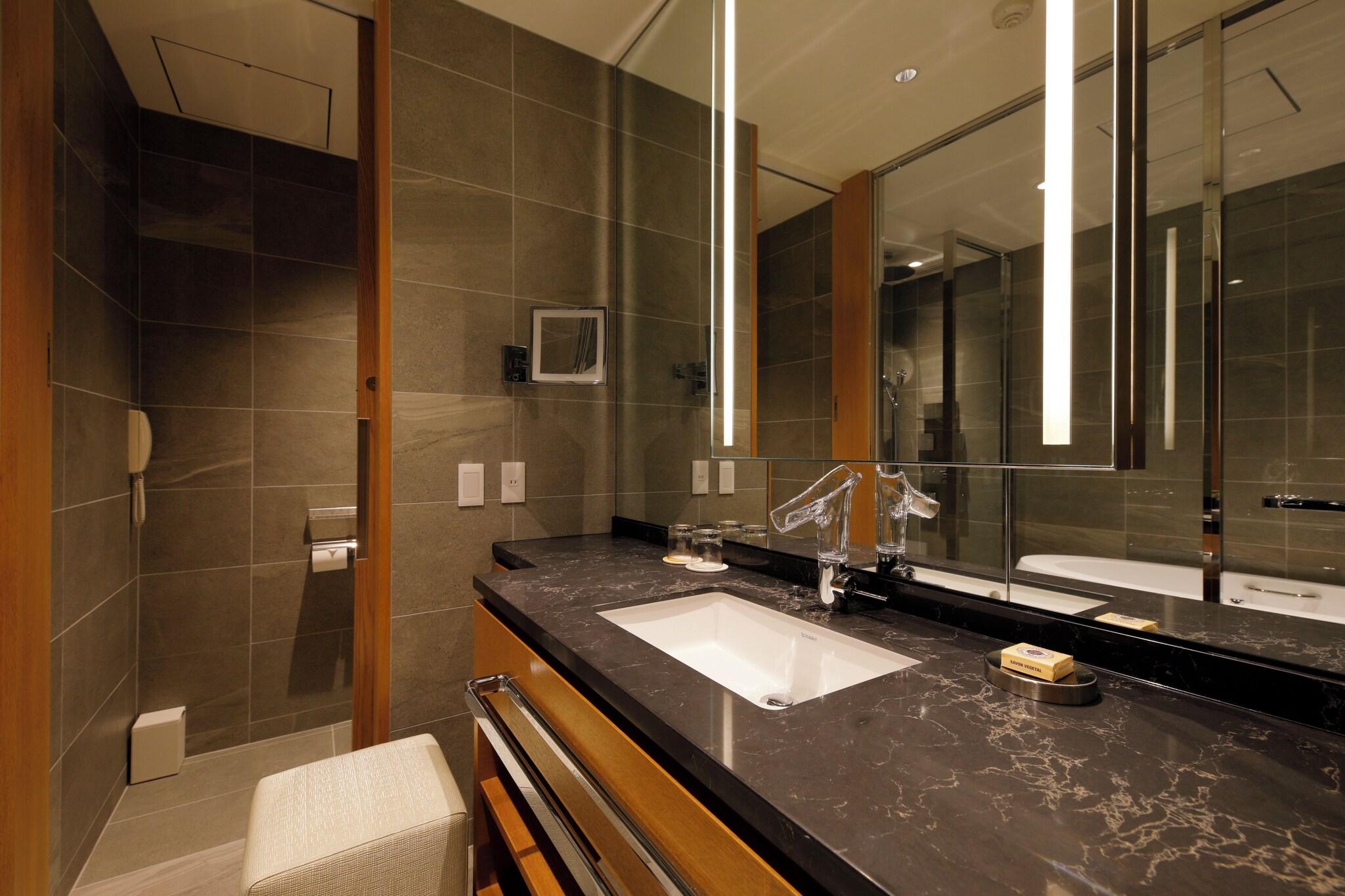 Suite Two Double Beds Non Smoking
