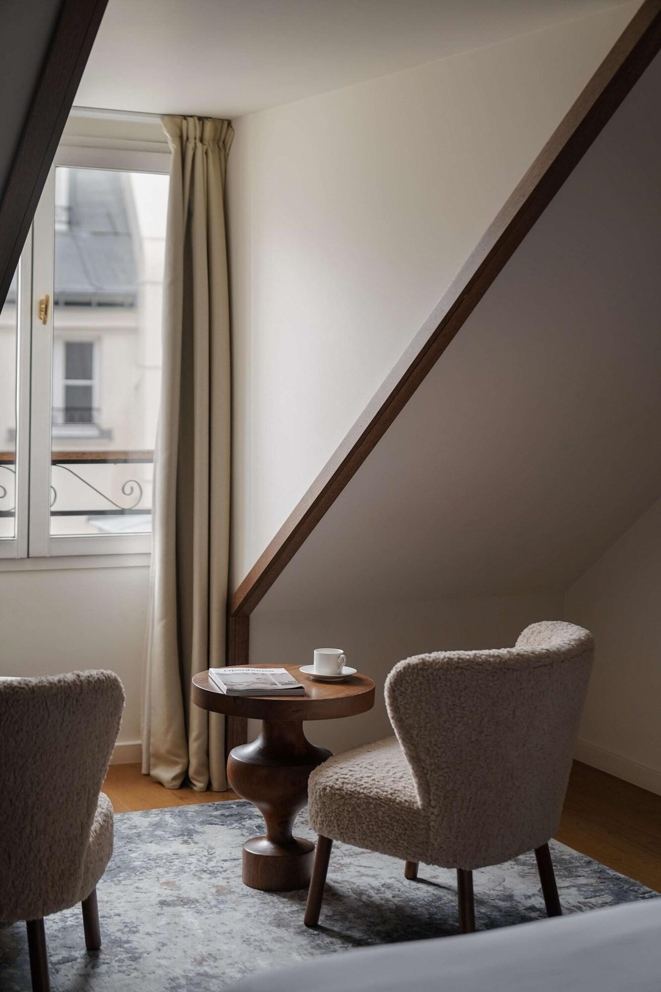 Double Single Premier Queen Bed