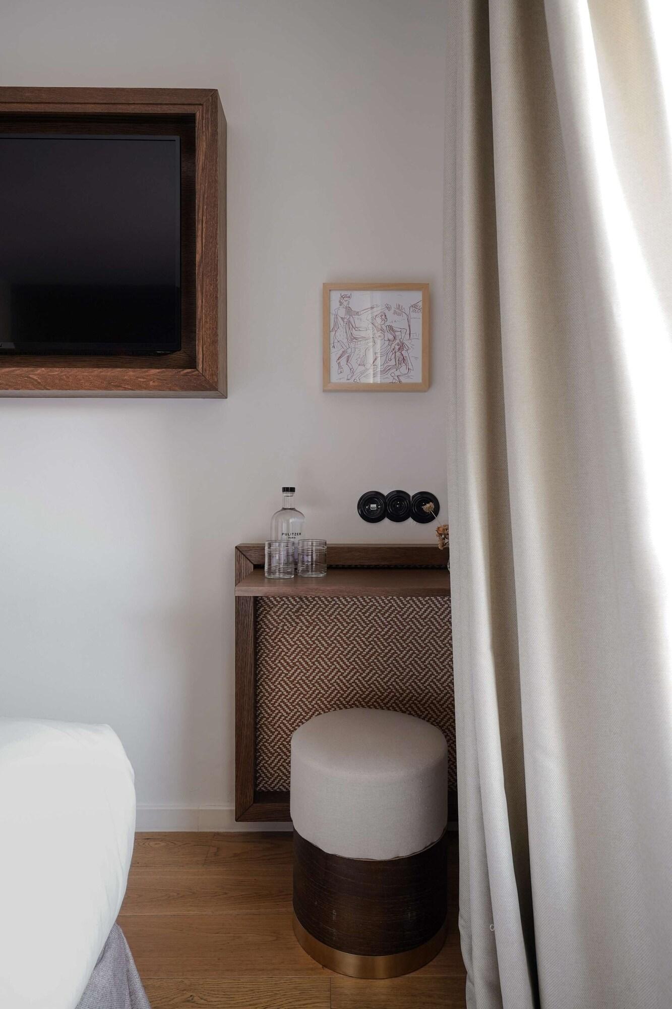 Double Queen Size Bed