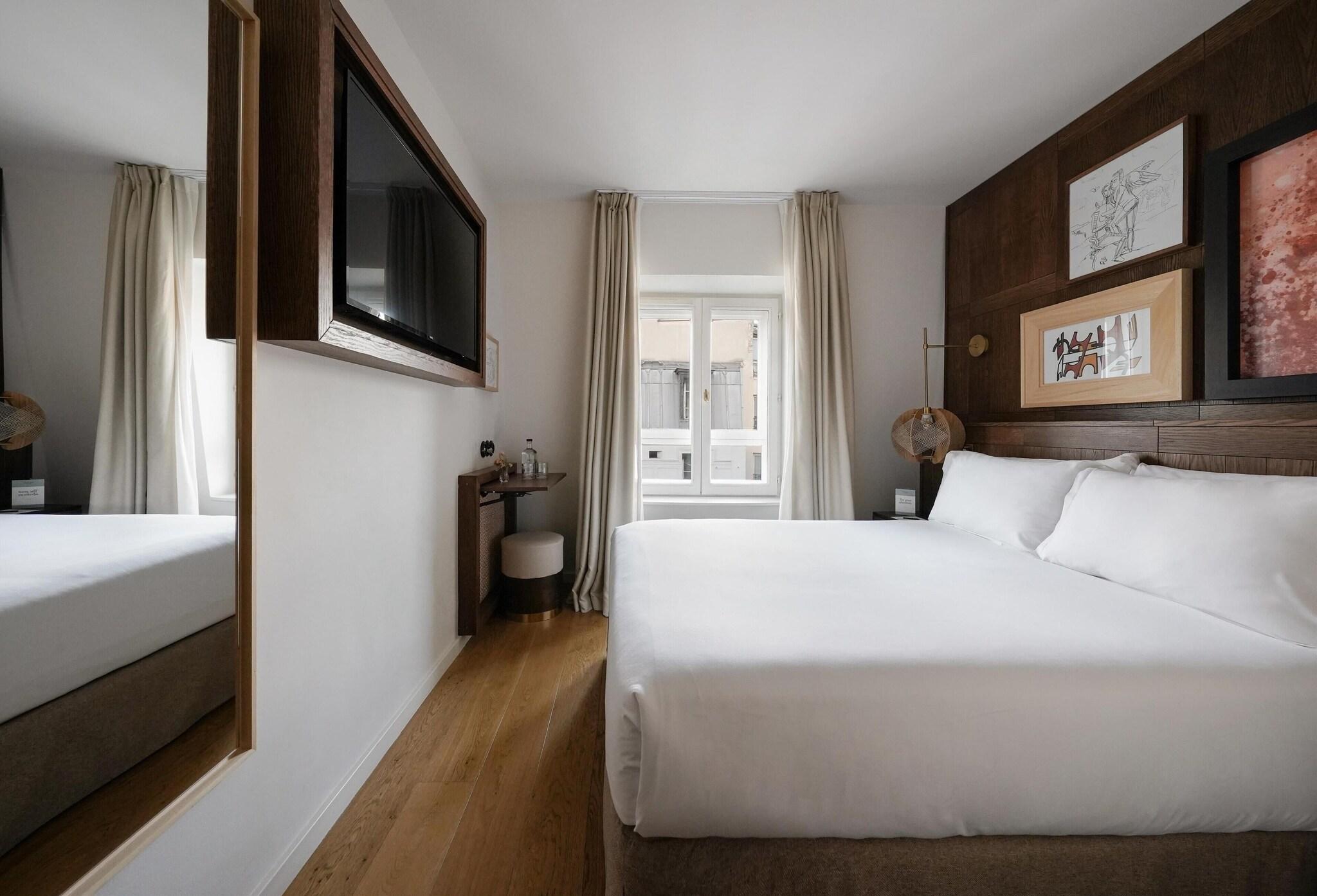 Double Queen Size Bed