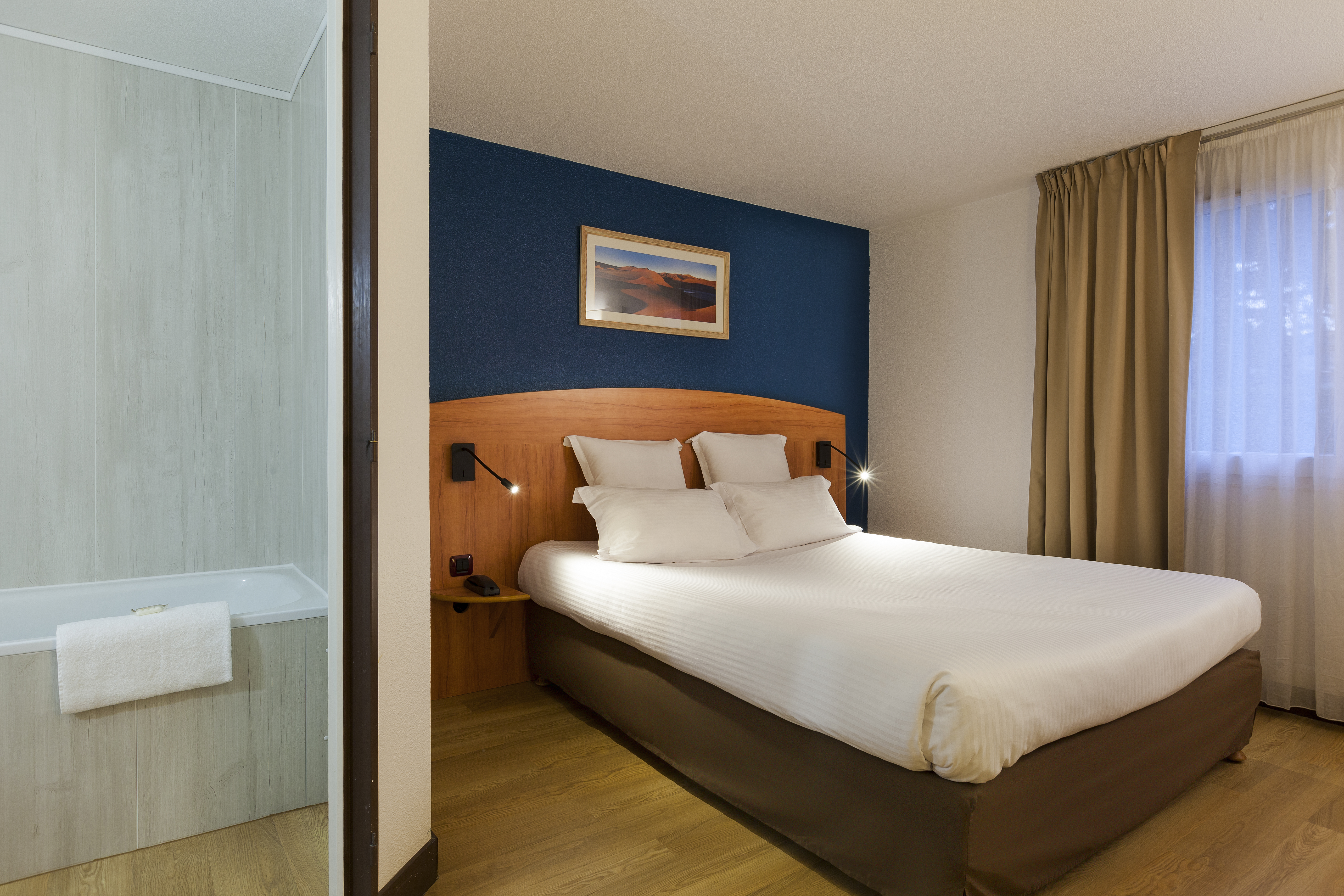 Double or Twin Standard