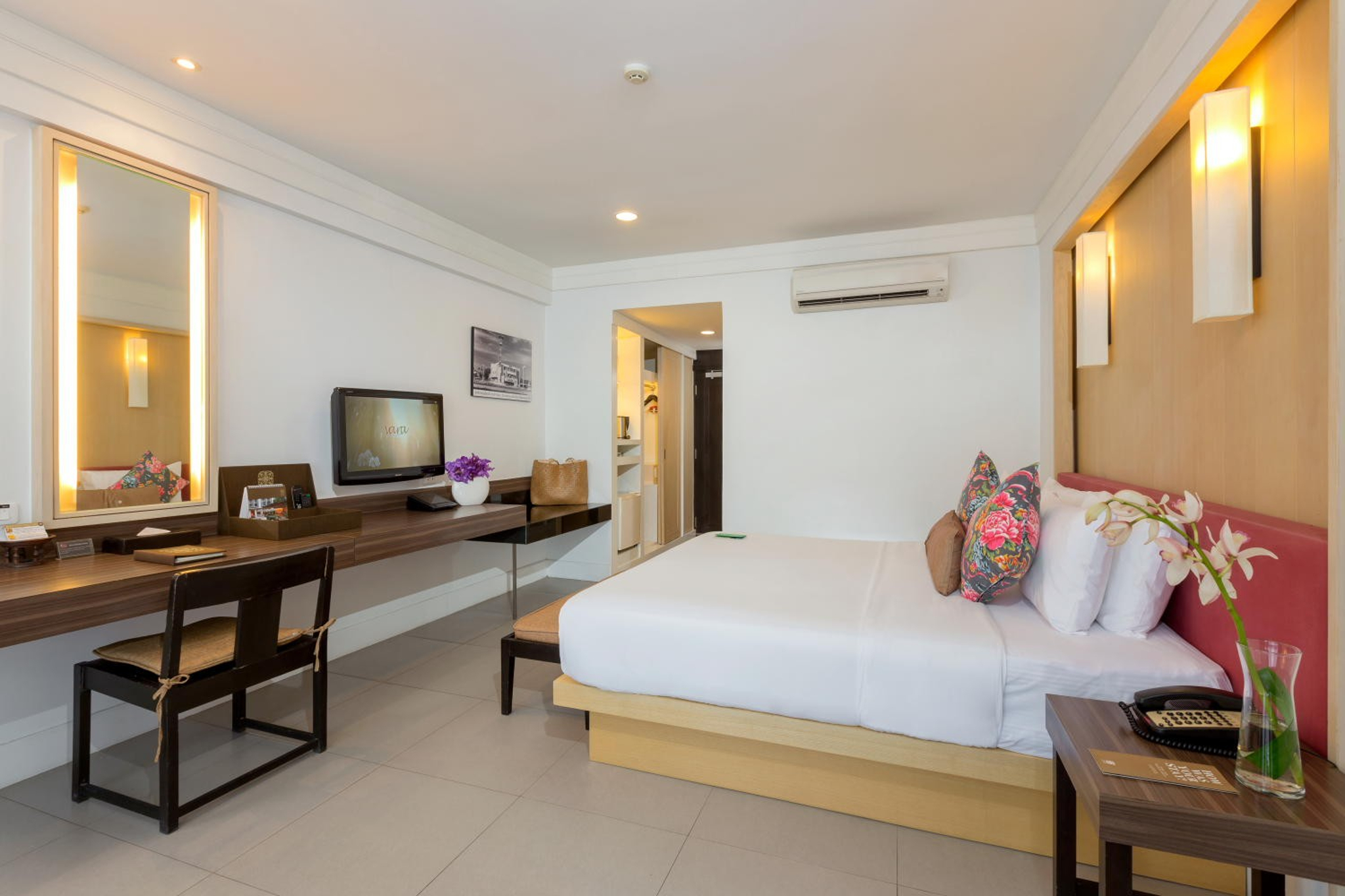 Double or Twin Deluxe Pool View