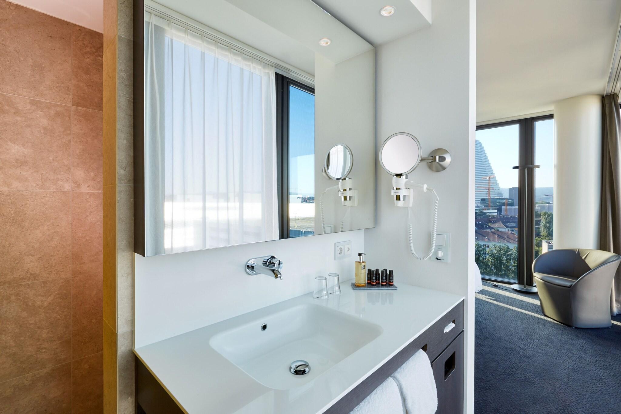 Double Business King Bed